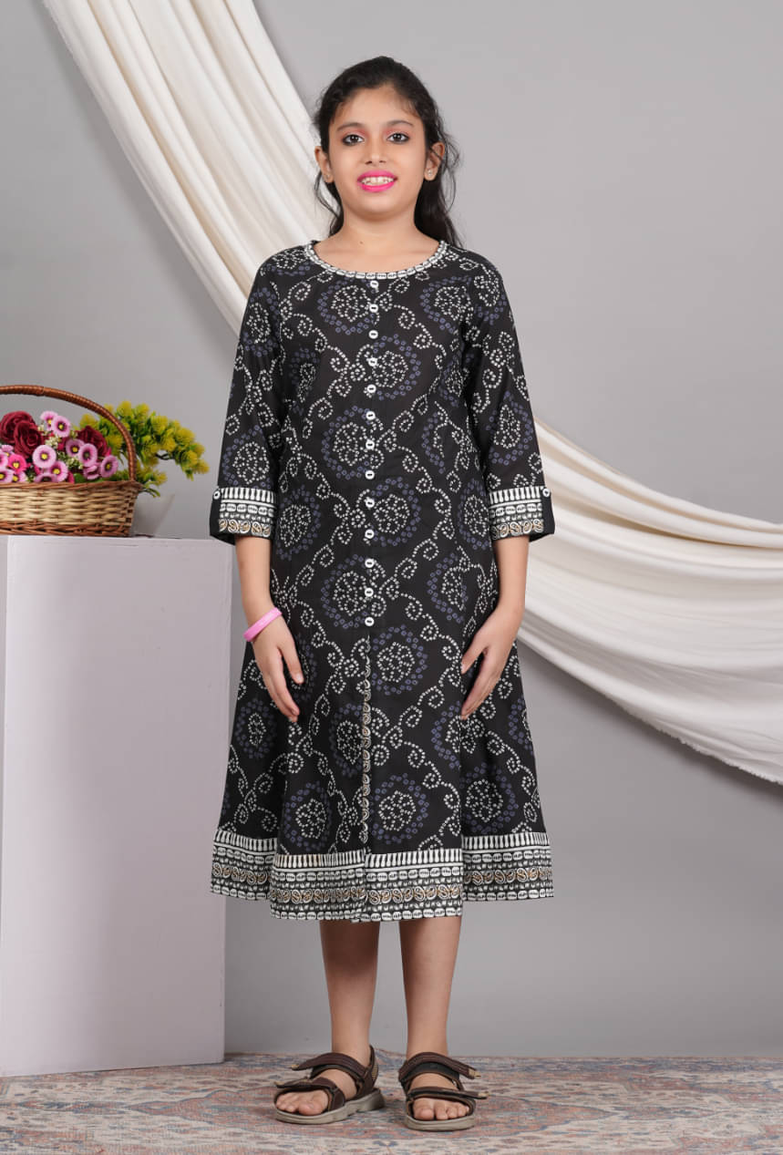 Yash Gallery Cotton Fit And Flare Dress For Baby Girls ( Pack of 1 , Black )     			Yash Gallery Cotton Fit And Flare Dress For Baby Girls ( Pack of 1 , Black )