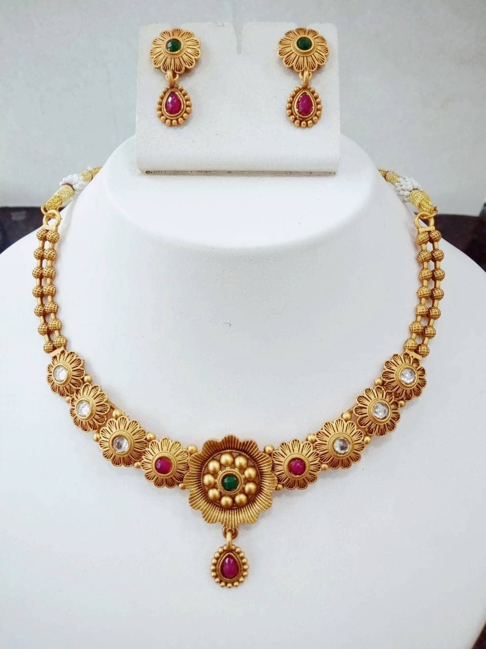 Shivay Fashion Golden Alloy Necklace Set ( Pack of 1 )