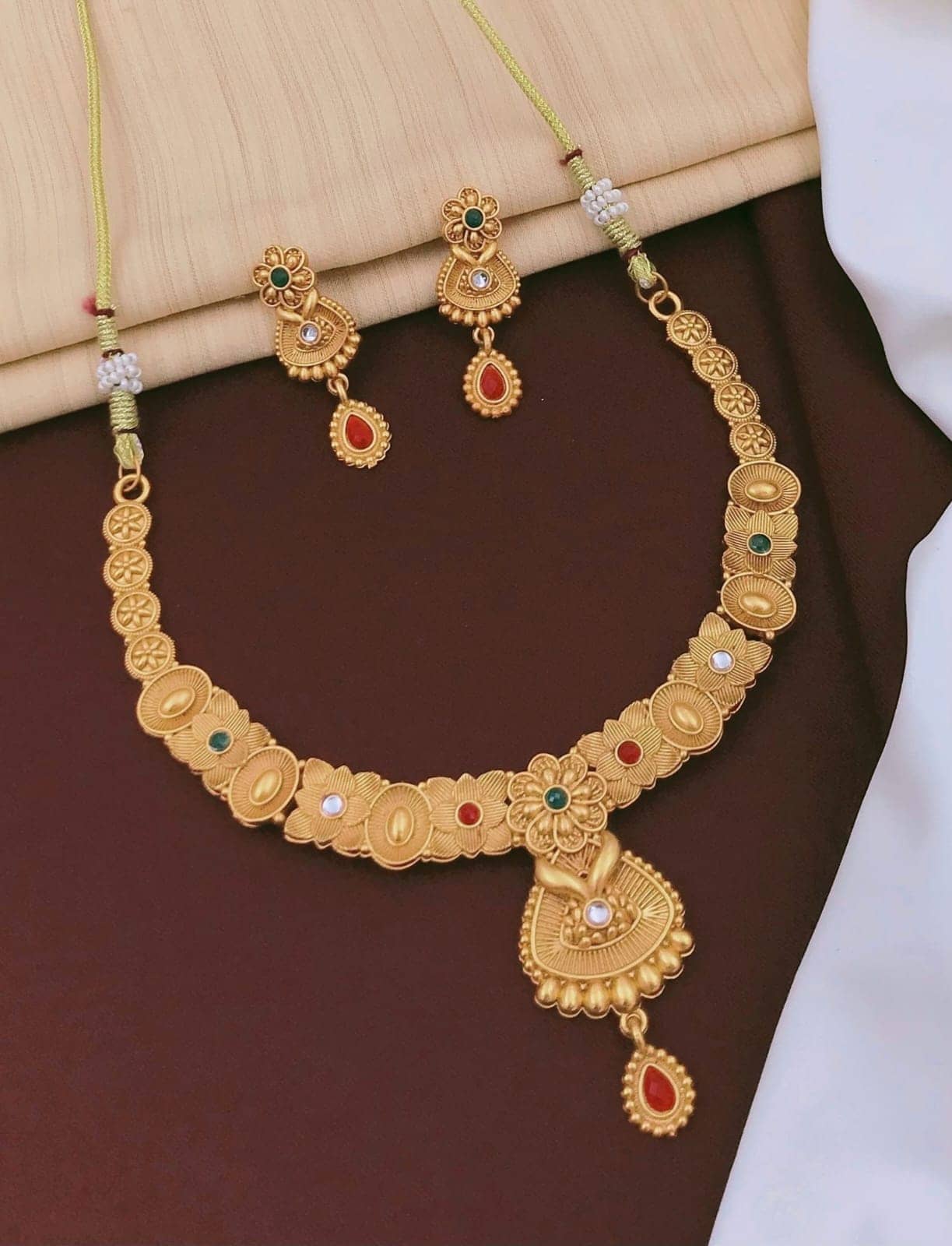Shivay Fashion Golden Alloy Necklace Set ( Pack of 1 )