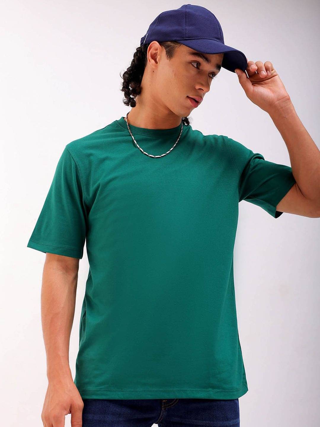 The Indian Garage Co. Cotton Blend Regular Fit Solid Half Sleeves Men's Round T-Shirt - Green ( Pack of 1 ) The Indian Garage Co. Cotton Blend Regular Fit Solid Half Sleeves Men's Round T-Shirt - Green ( Pack of 1 )