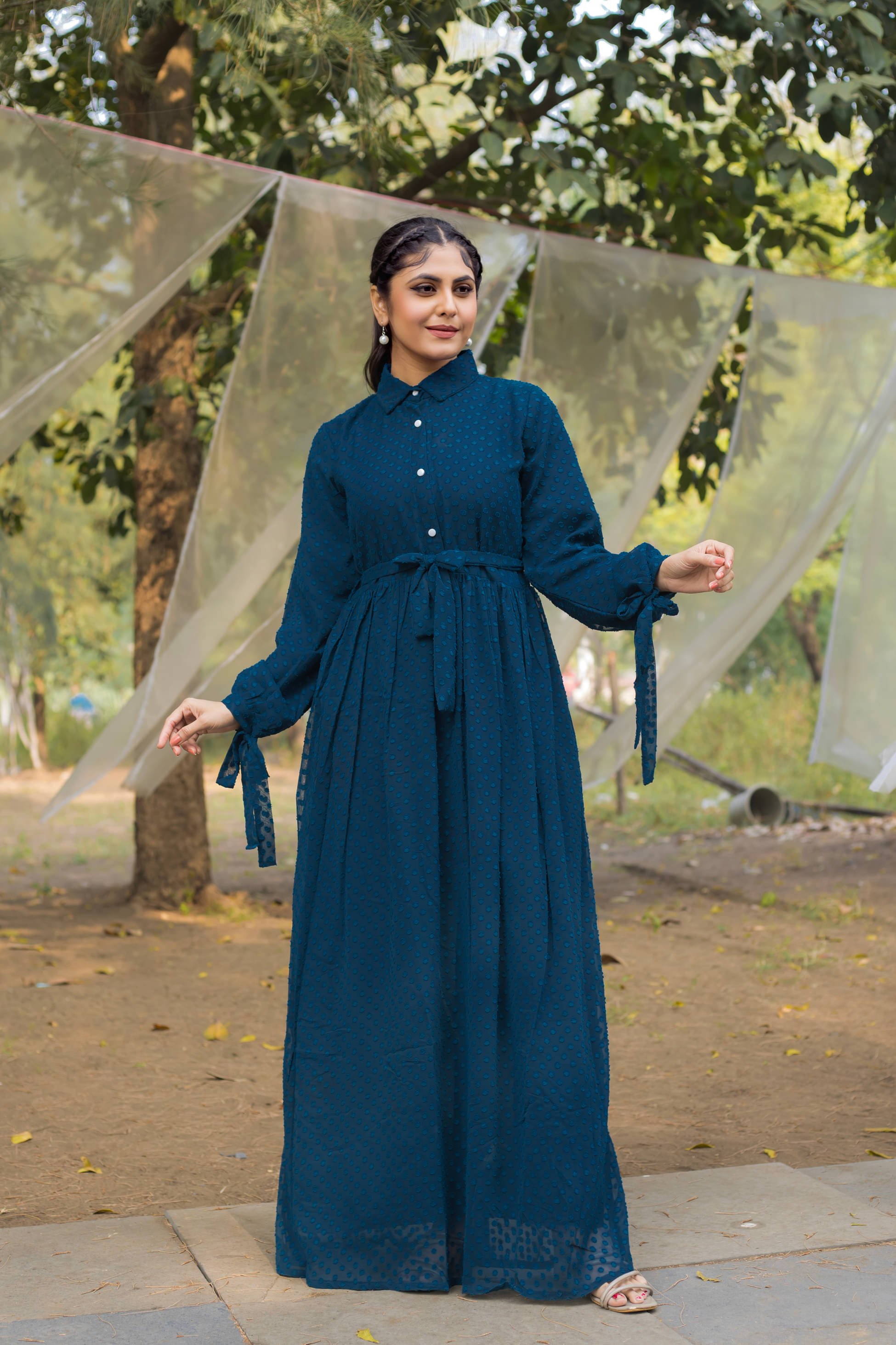     			SARINKU Blue Flared Georgette Women's Stitched Ethnic Gown ( Pack of 1 )