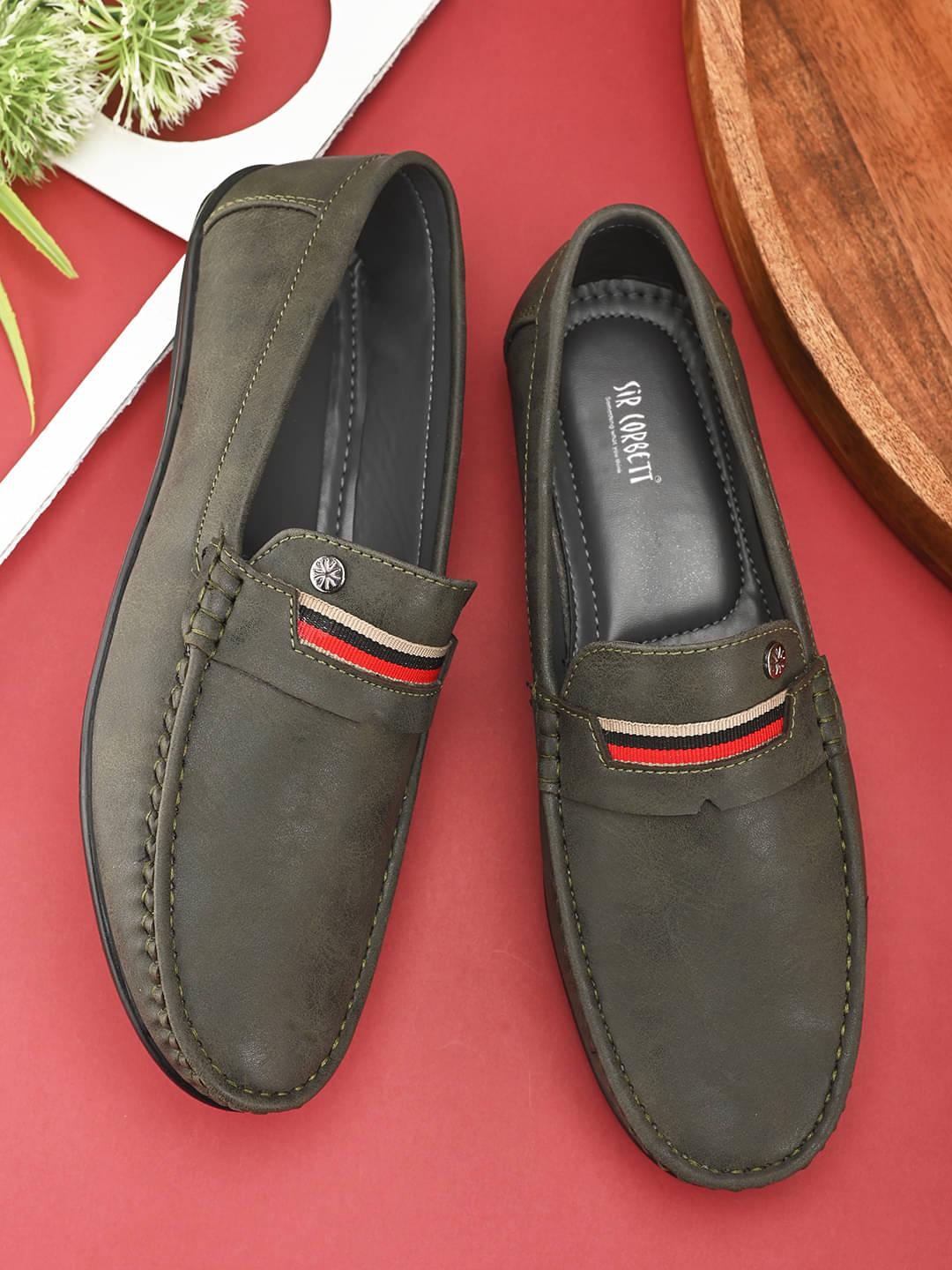     			Sir Corbett Olive Men's Penny