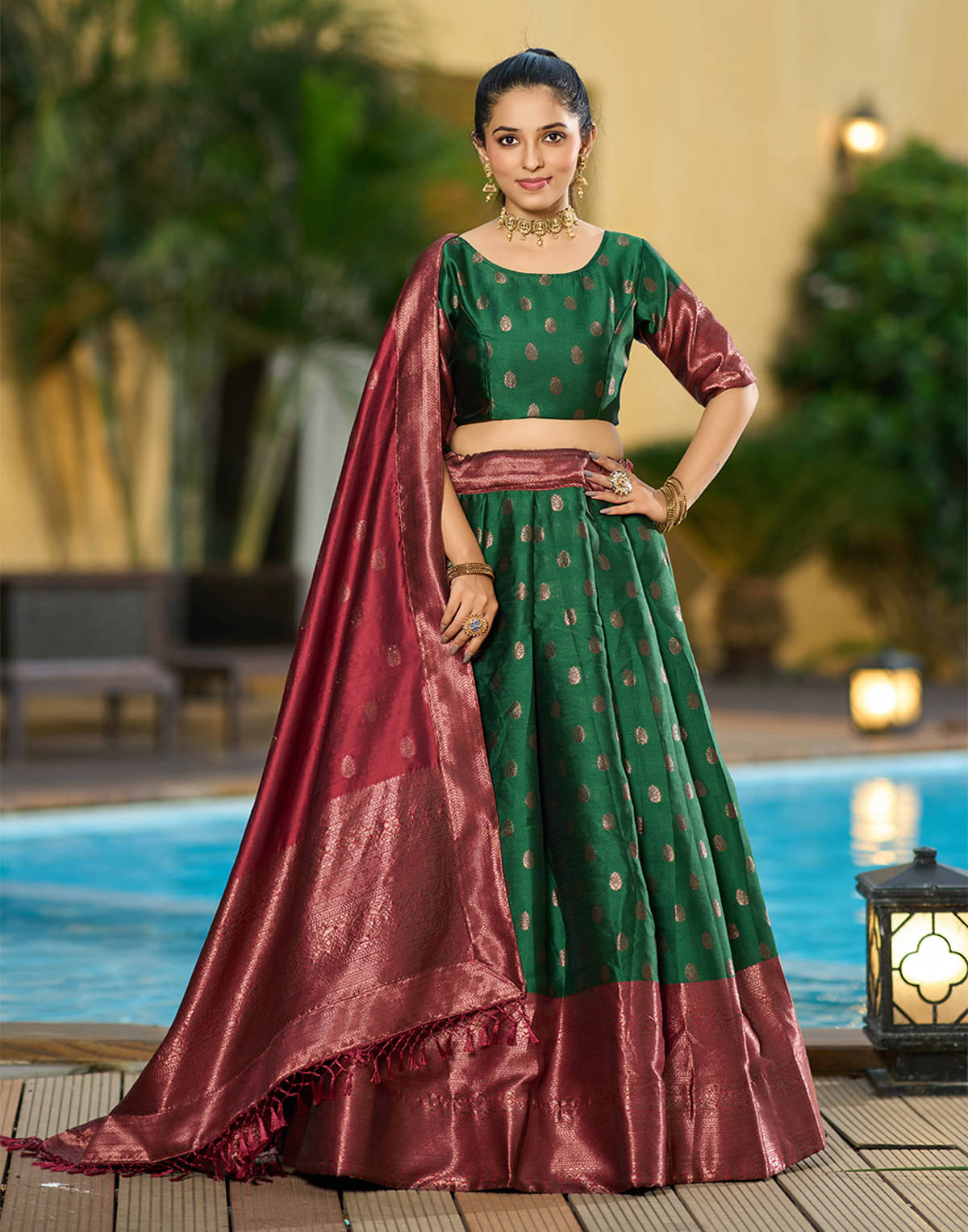     			kedar fab Green Jacquard Circular Semi Stitched Lehenga Single