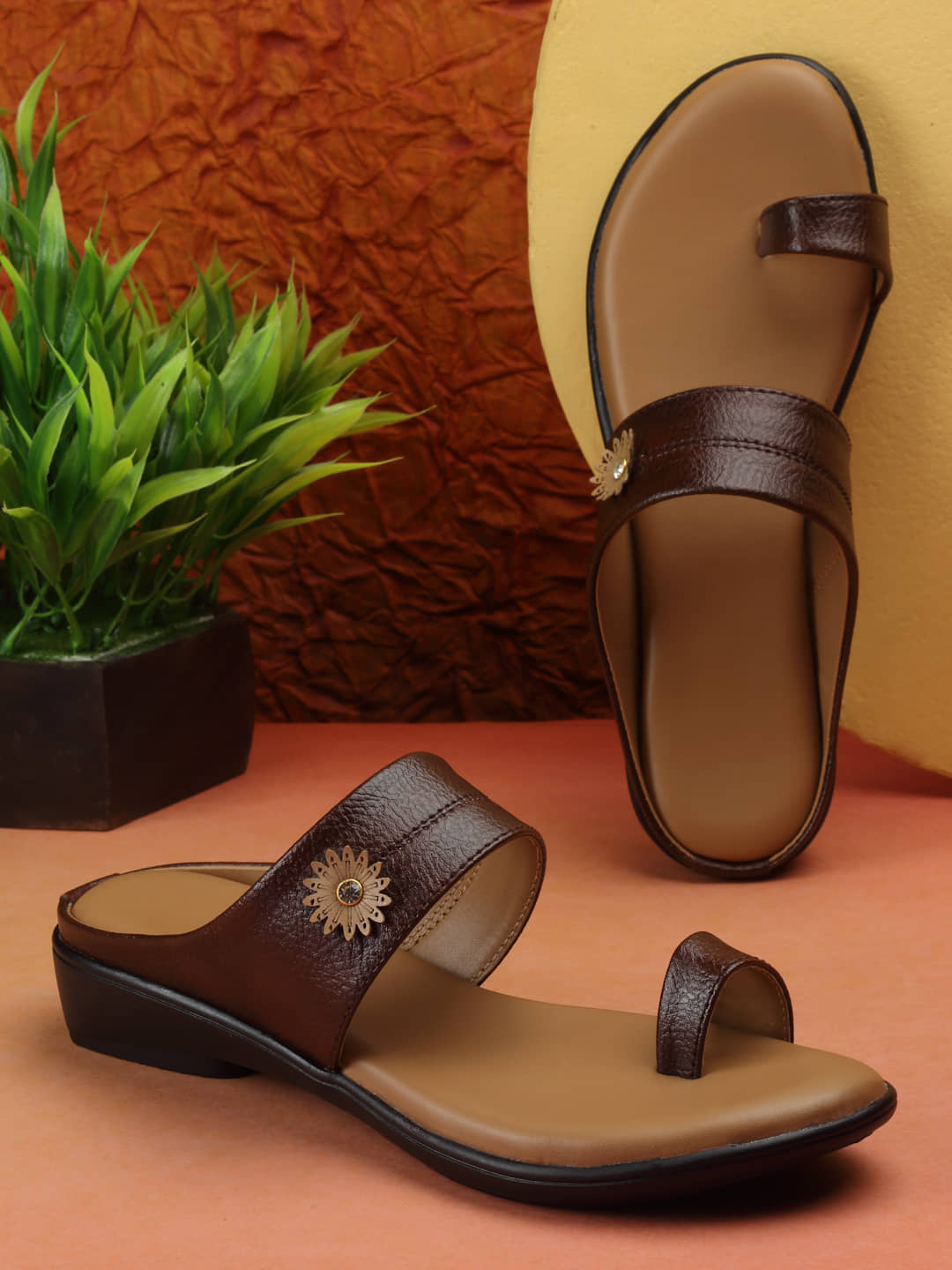 Aroom Brown Women's Flats