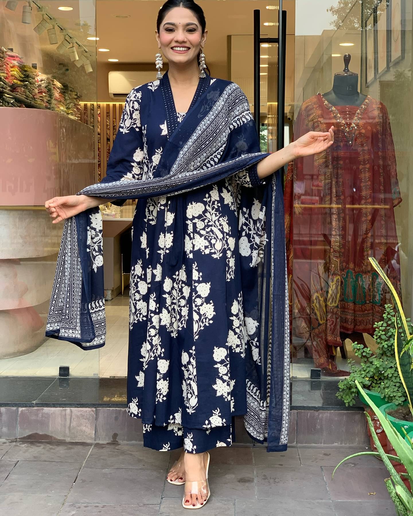     			TOOCHKI Georgette Printed Kurti With Palazzo Women's Stitched Salwar Suit - Navy ( Pack of 1 )