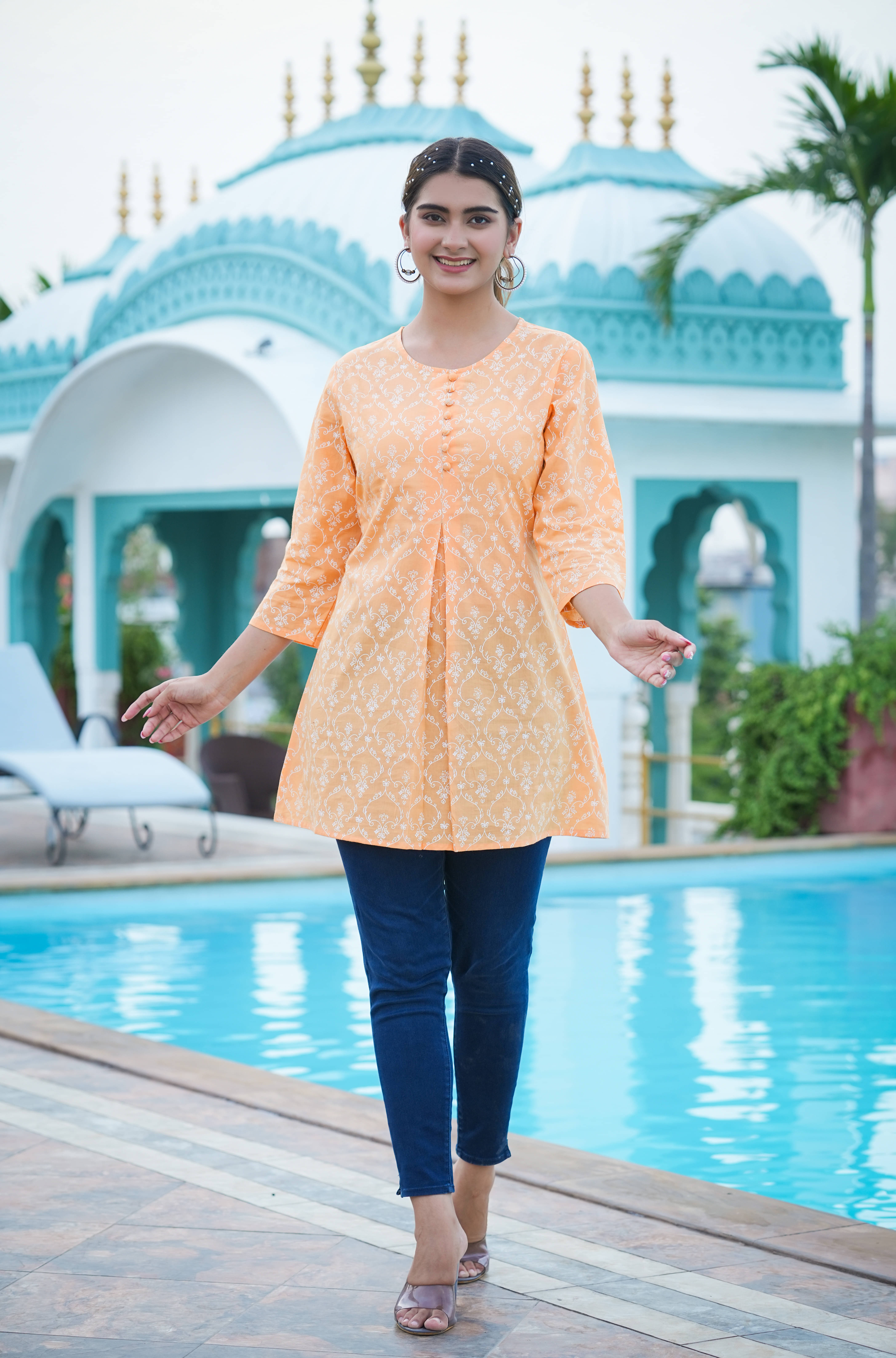     			Yash Gallery Pack of 1 Polyester Printed Straight Women's Kurti - ( Red )