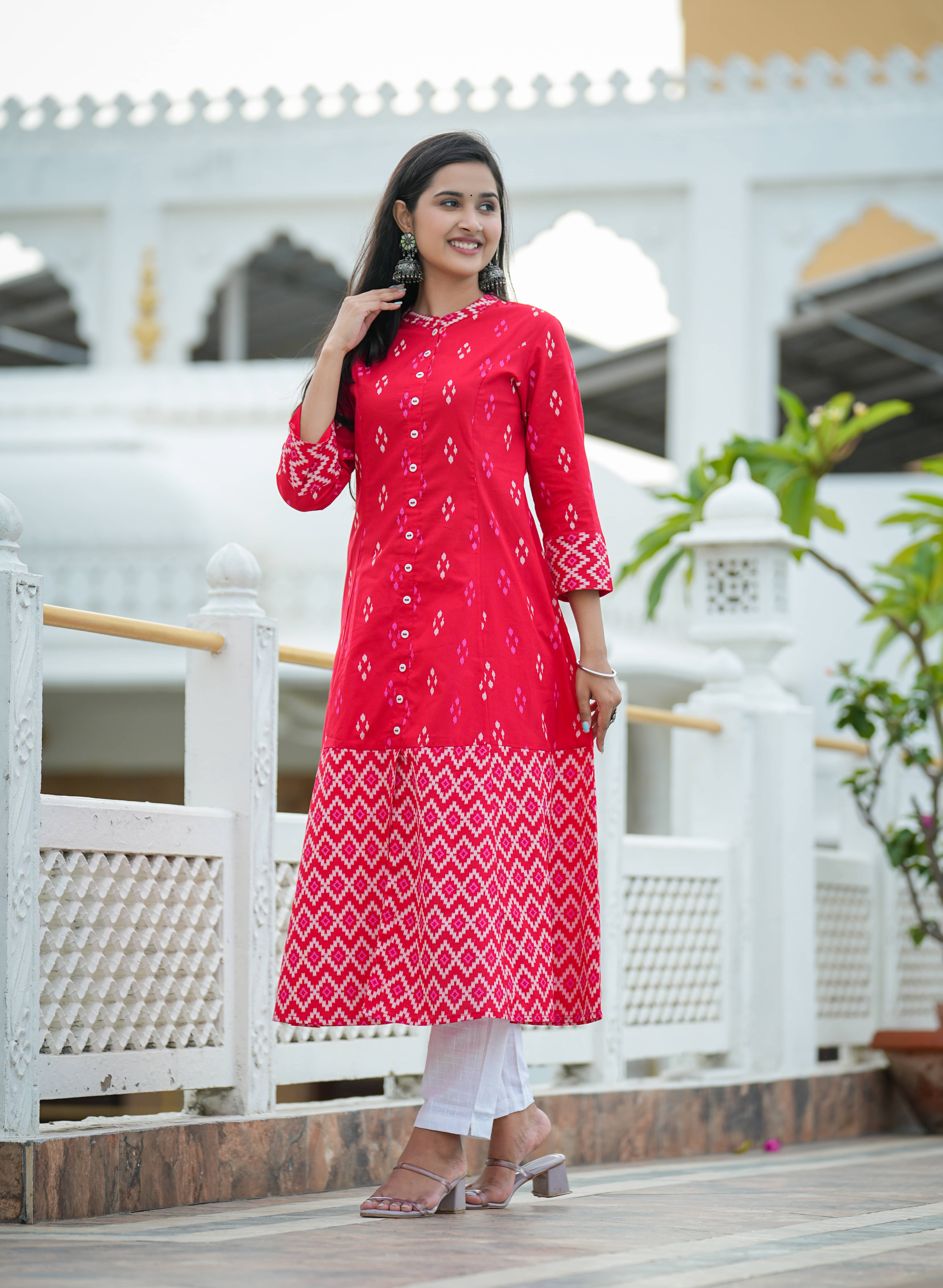     			Yash Gallery Pack of 1 Rayon Printed Anarkali Women's Kurti - ( Pink )
