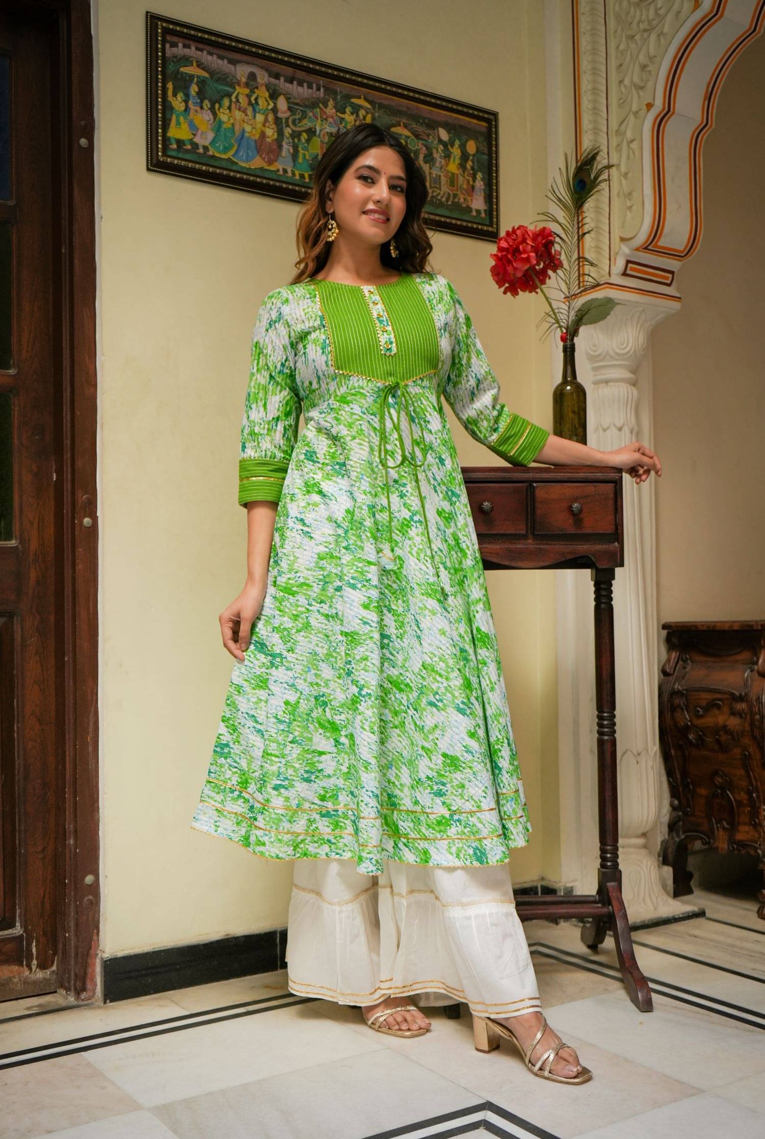     			Yash Gallery Pack of 1 Cotton Printed Anarkali Women's Kurti - ( Green )