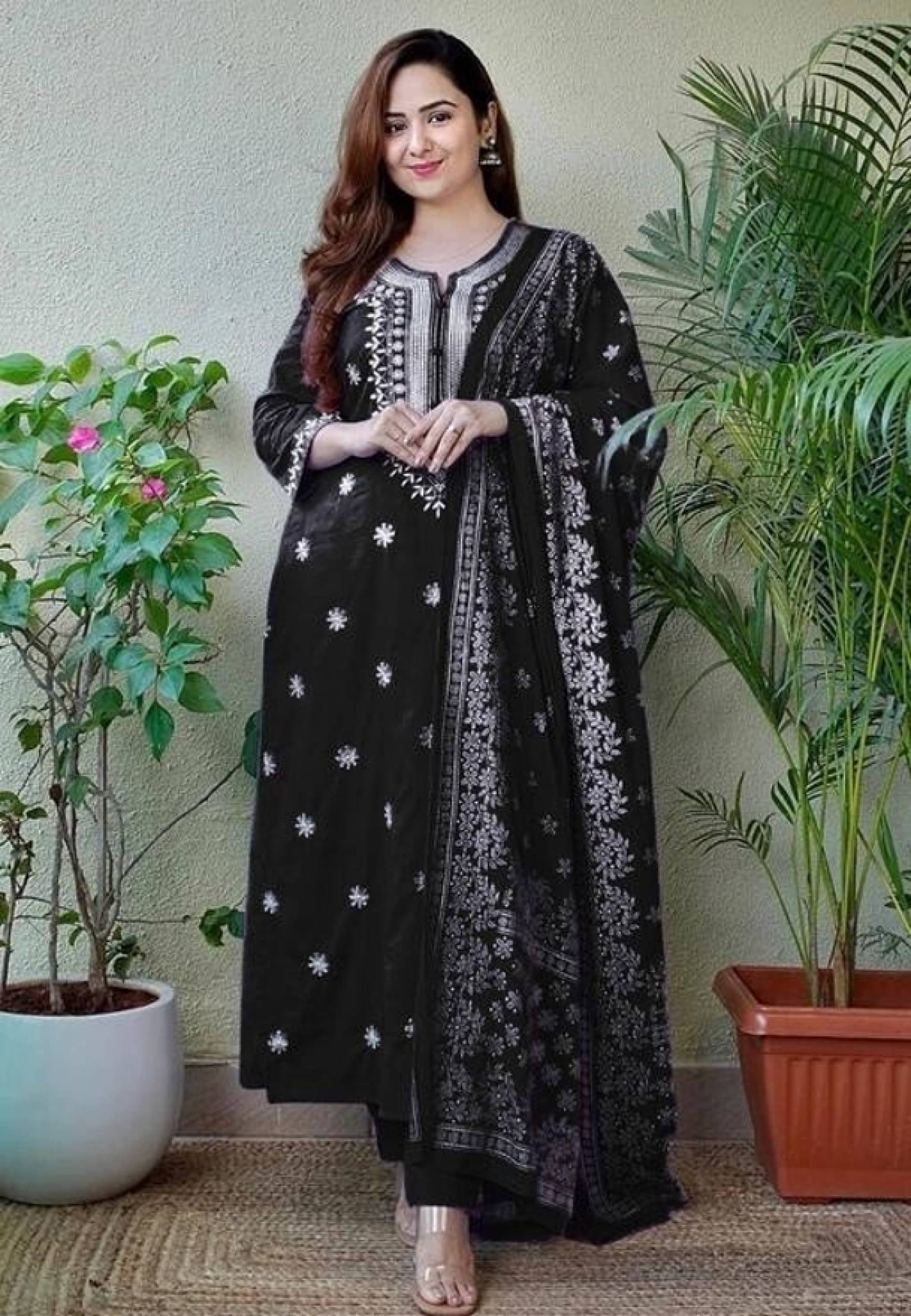 piludi Viscose Solid Kurti With Pants Women's Stitched Salwar Suit - Black ( Pack of 1 ) piludi Viscose Solid Kurti With Pants Women's Stitched Salwar Suit - Black ( Pack of 1 )