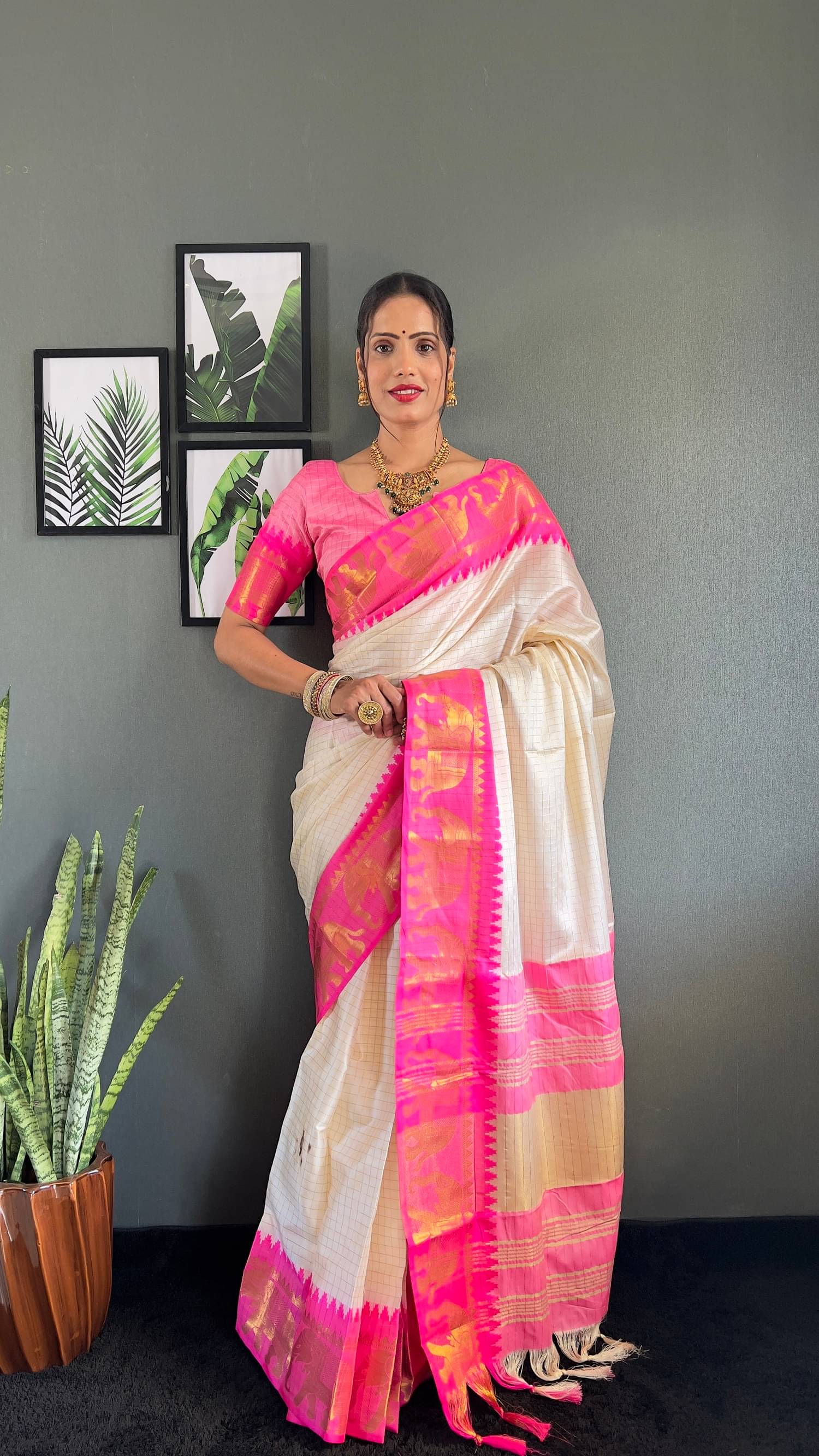 A TO Z CART Banarasi Silk Checks Saree With Unstitched Blouse Piece ( Pink ) A TO Z CART Banarasi Silk Checks Saree With Unstitched Blouse Piece ( Pink )