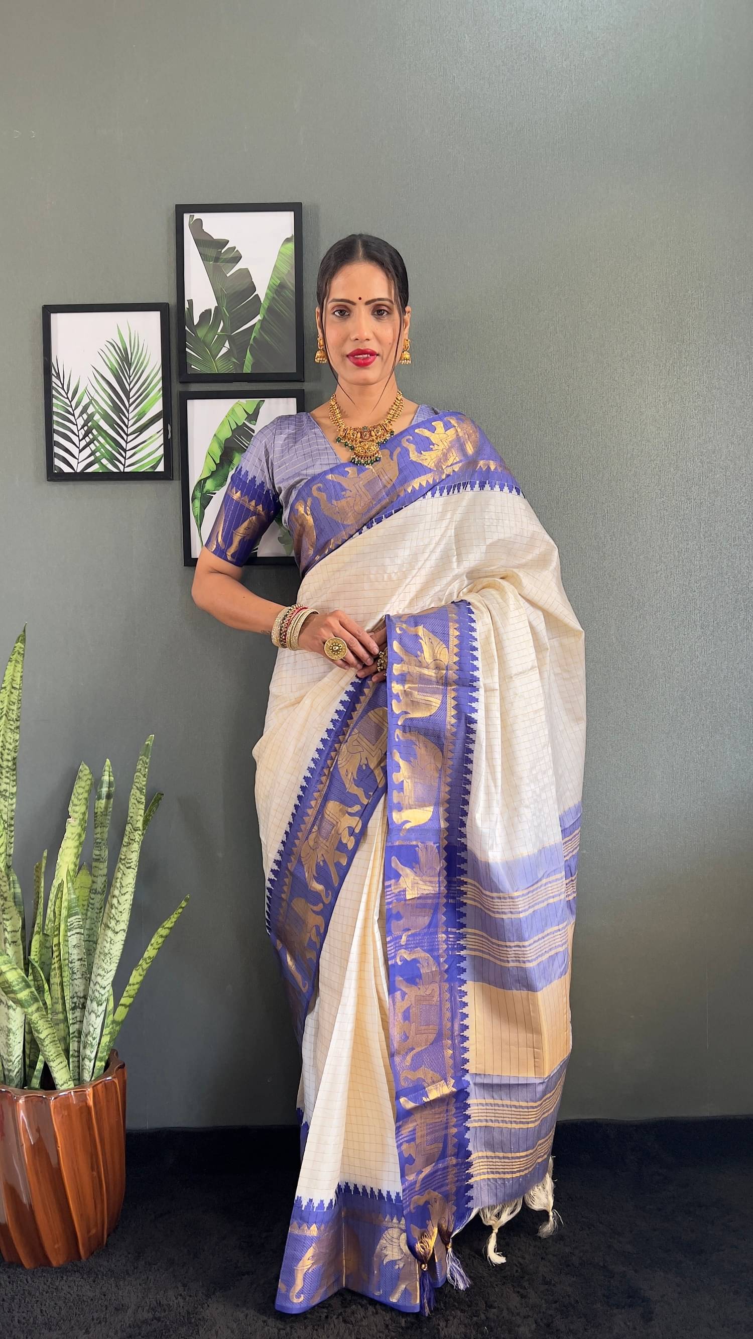     			A TO Z CART Banarasi Silk Checks Saree With Unstitched Blouse Piece ( White )