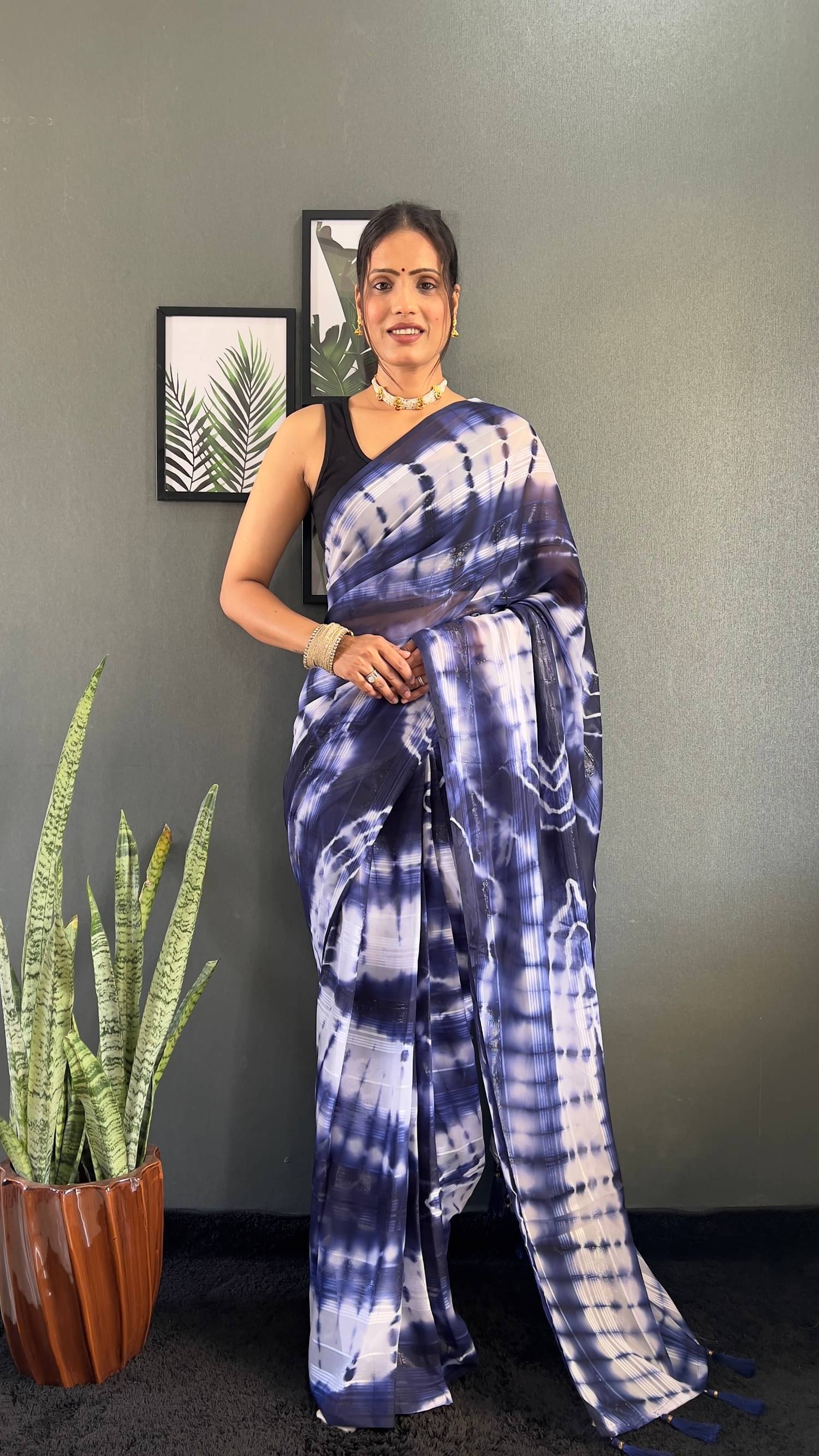     			Apnisha Chiffon Dyed Saree With Unstitched Blouse Piece ( Blue )