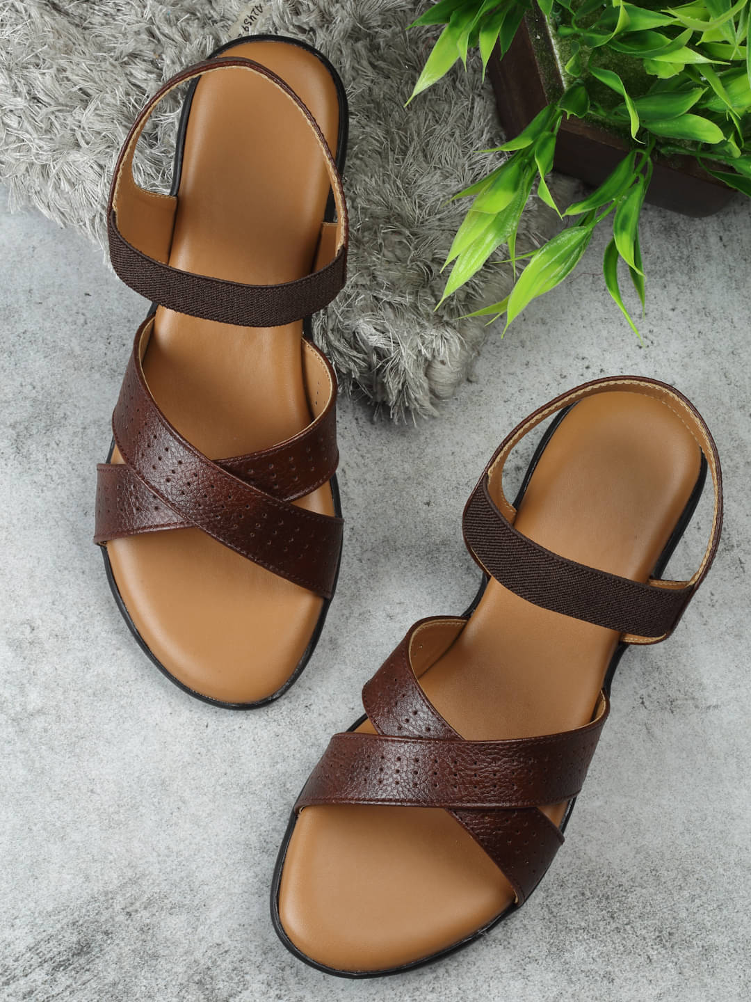     			Carrito Brown Women's Flats