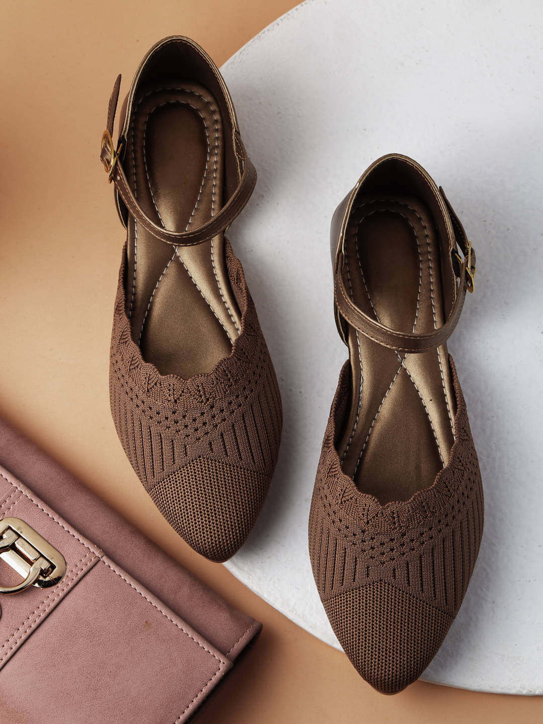     			Carrito Brown Women's Flats