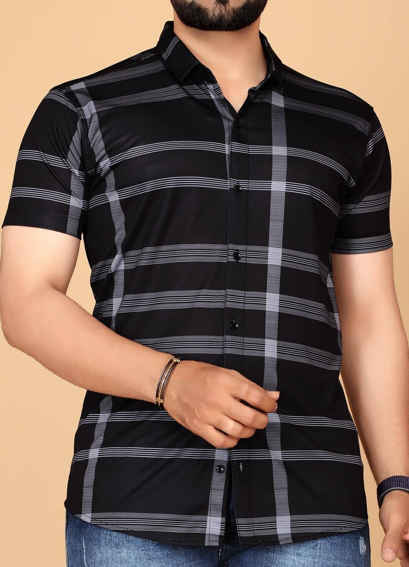 FABRIPPLE Cotton Blend Regular Fit Checks Half Sleeves Men's Casual Shirt - Black ( Pack of 1 ) FABRIPPLE Cotton Blend Regular Fit Checks Half Sleeves Men's Casual Shirt - Black ( Pack of 1 )