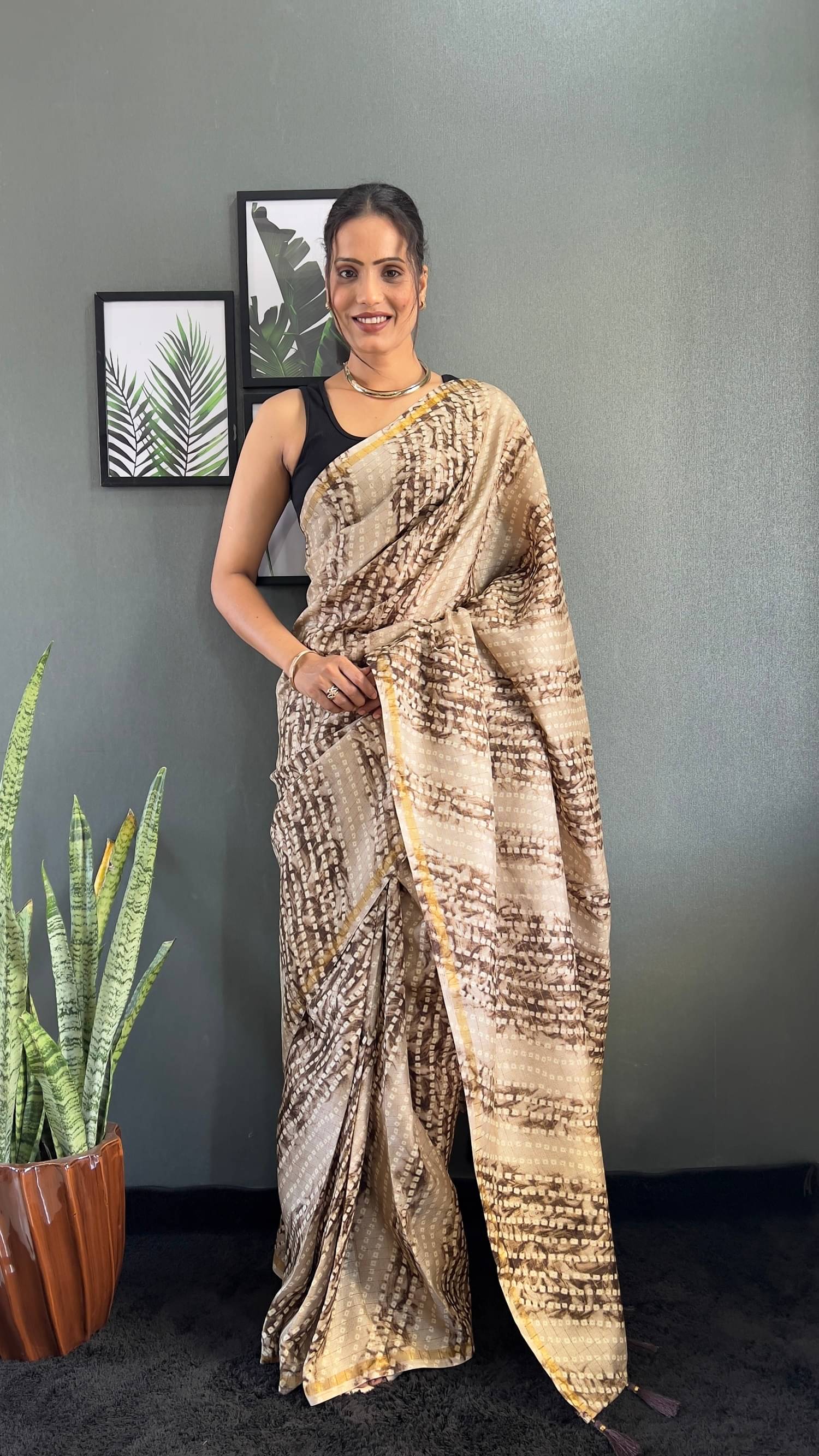 JULEE Chiffon Dyed Saree With Unstitched Blouse Piece ( Cream ) JULEE Chiffon Dyed Saree With Unstitched Blouse Piece ( Cream )