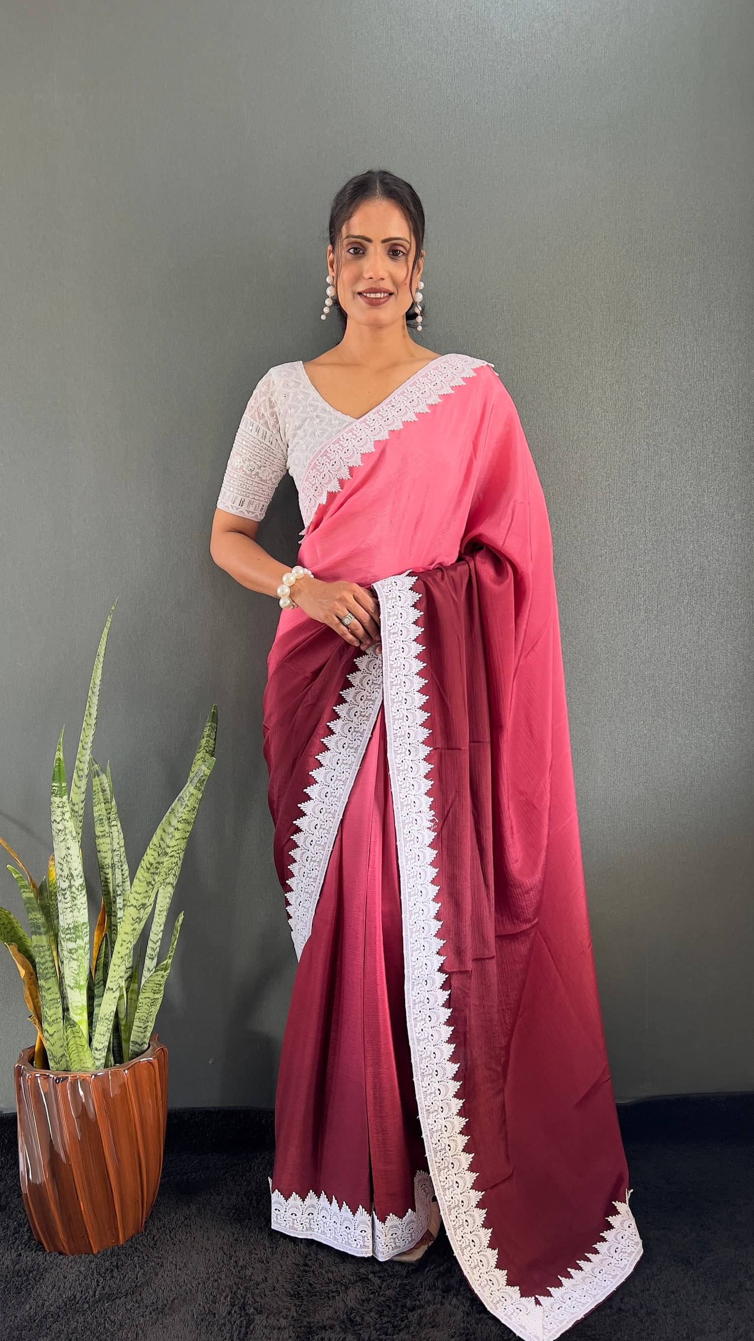    			JULEE Chiffon Dyed Saree With Unstitched Blouse Piece ( Peach )