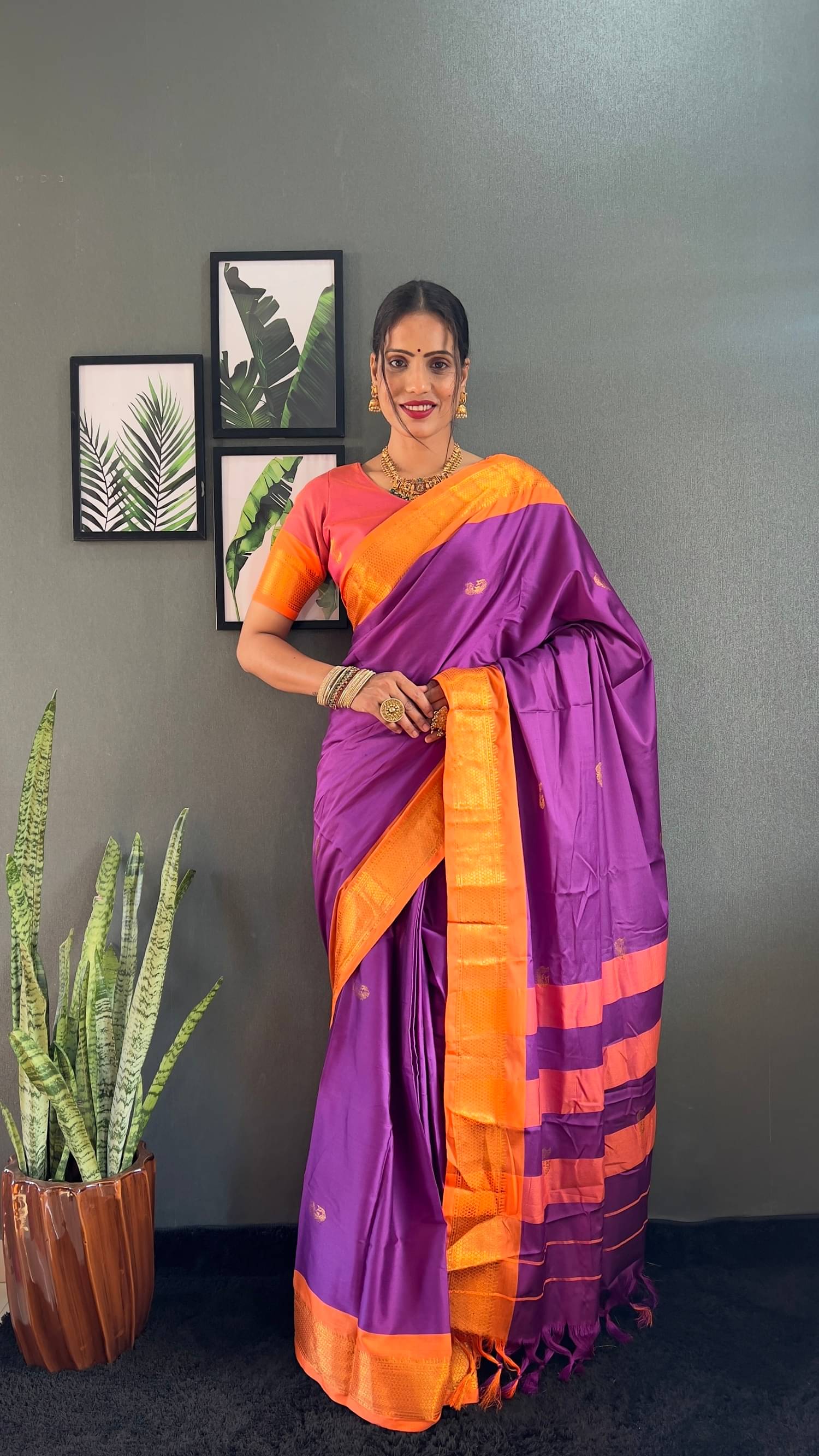 JULEE Cotton Silk Woven Saree With Unstitched Blouse Piece ( Wine ) JULEE Cotton Silk Woven Saree With Unstitched Blouse Piece ( Wine )