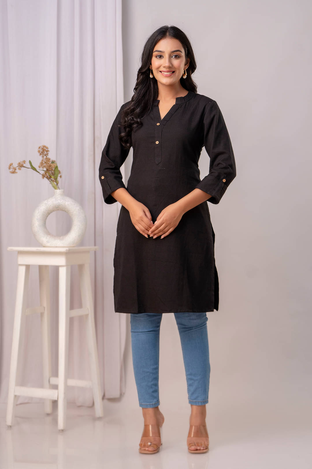 Kohsh Pack of 1 Cotton Solid Straight Women's Kurti - ( Black ) Kohsh Pack of 1 Cotton Solid Straight Women's Kurti - ( Black )