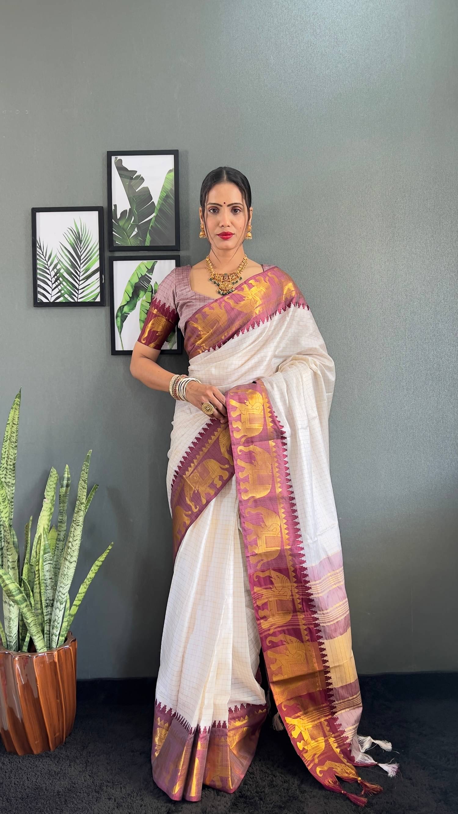     			Lady Shopi Banarasi Silk Checks Saree With Unstitched Blouse Piece ( Brown )