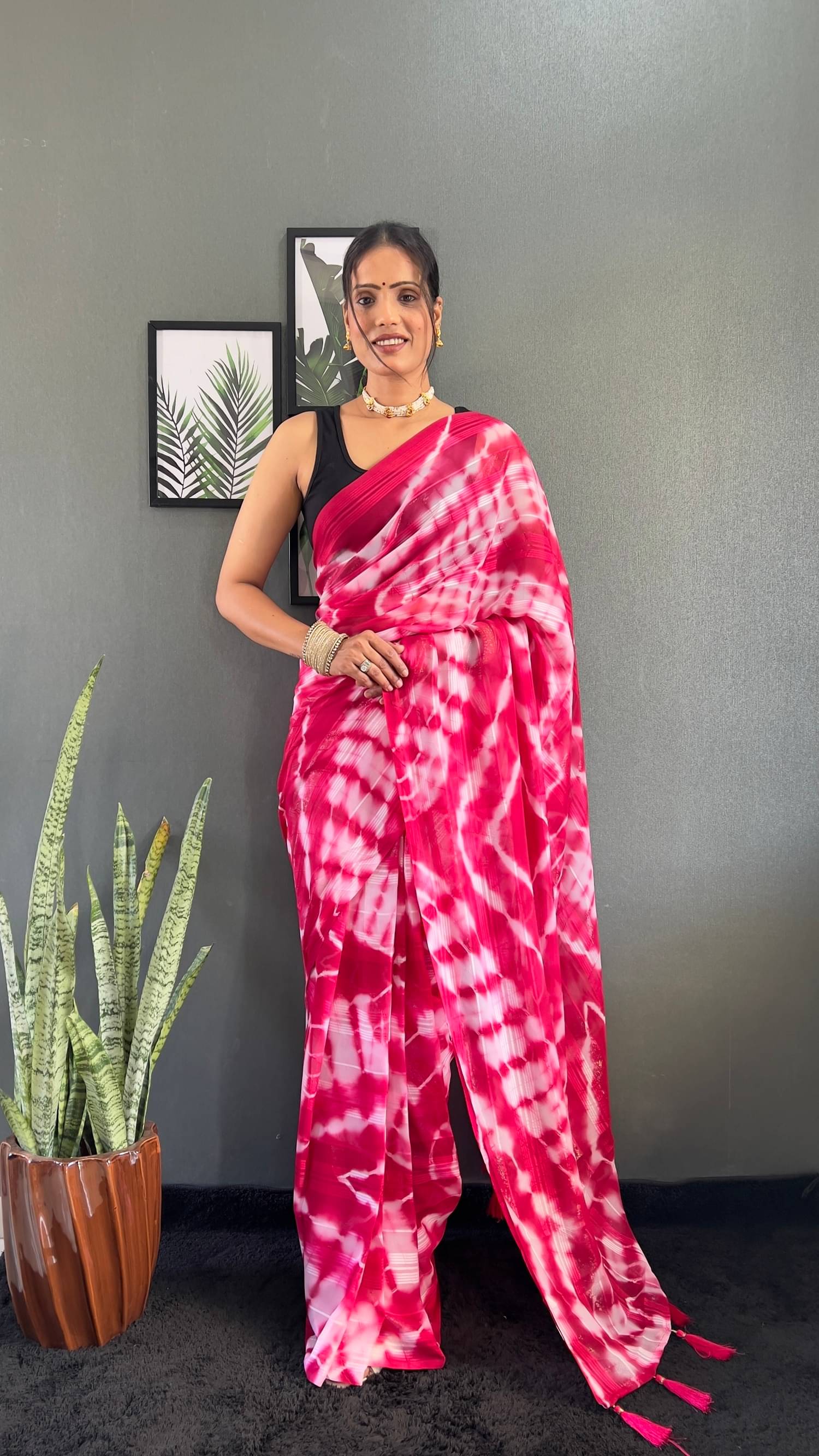 Lady Shopi Chiffon Dyed Saree With Unstitched Blouse Piece ( Pink ) Lady Shopi Chiffon Dyed Saree With Unstitched Blouse Piece ( Pink )