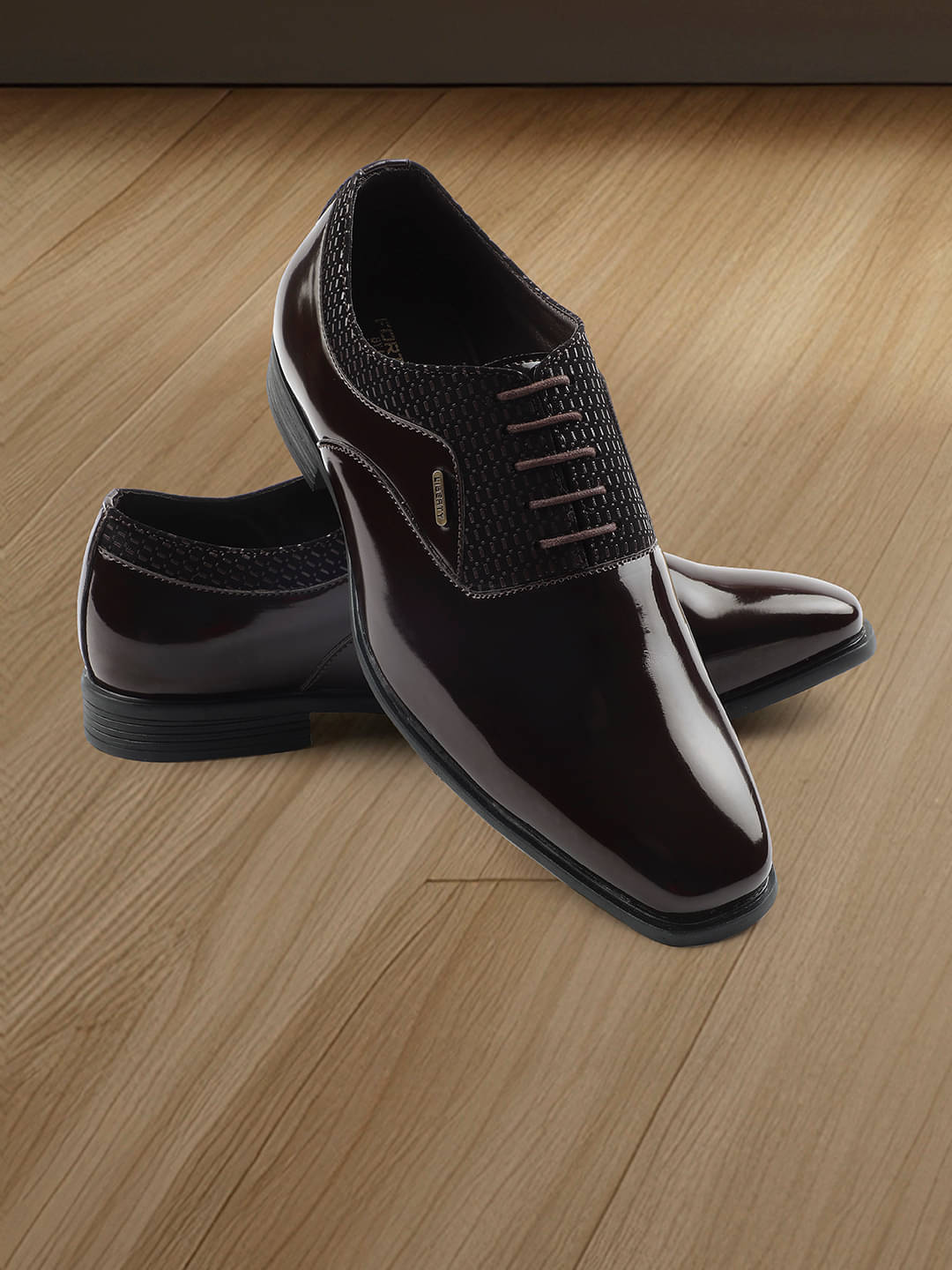     			Liberty Brown Men's Oxford Formal Shoes