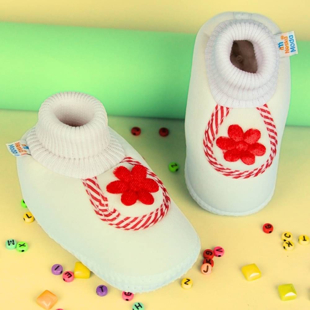     			Neska Moda - Red Booties For Baby Boy & Baby Girl 6-12 Months ( Pack of 1 )