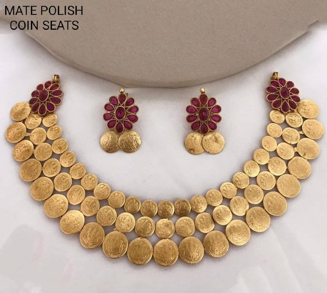     			Padmavati Bangles Red Alloy Necklace Set ( Pack of 1 )