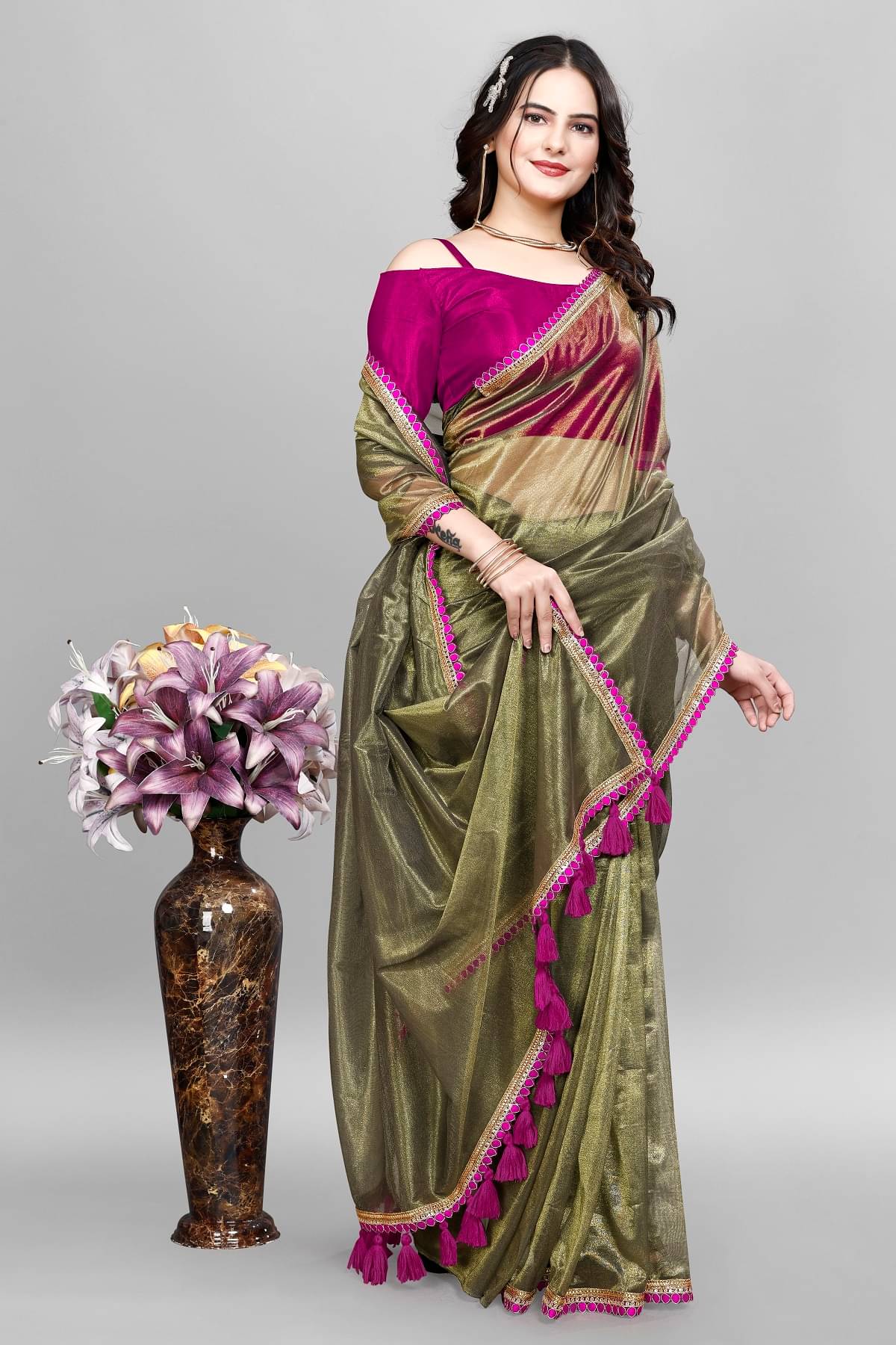     			Aika Net Embellished Saree With Unstitched Blouse Piece ( Olive )
