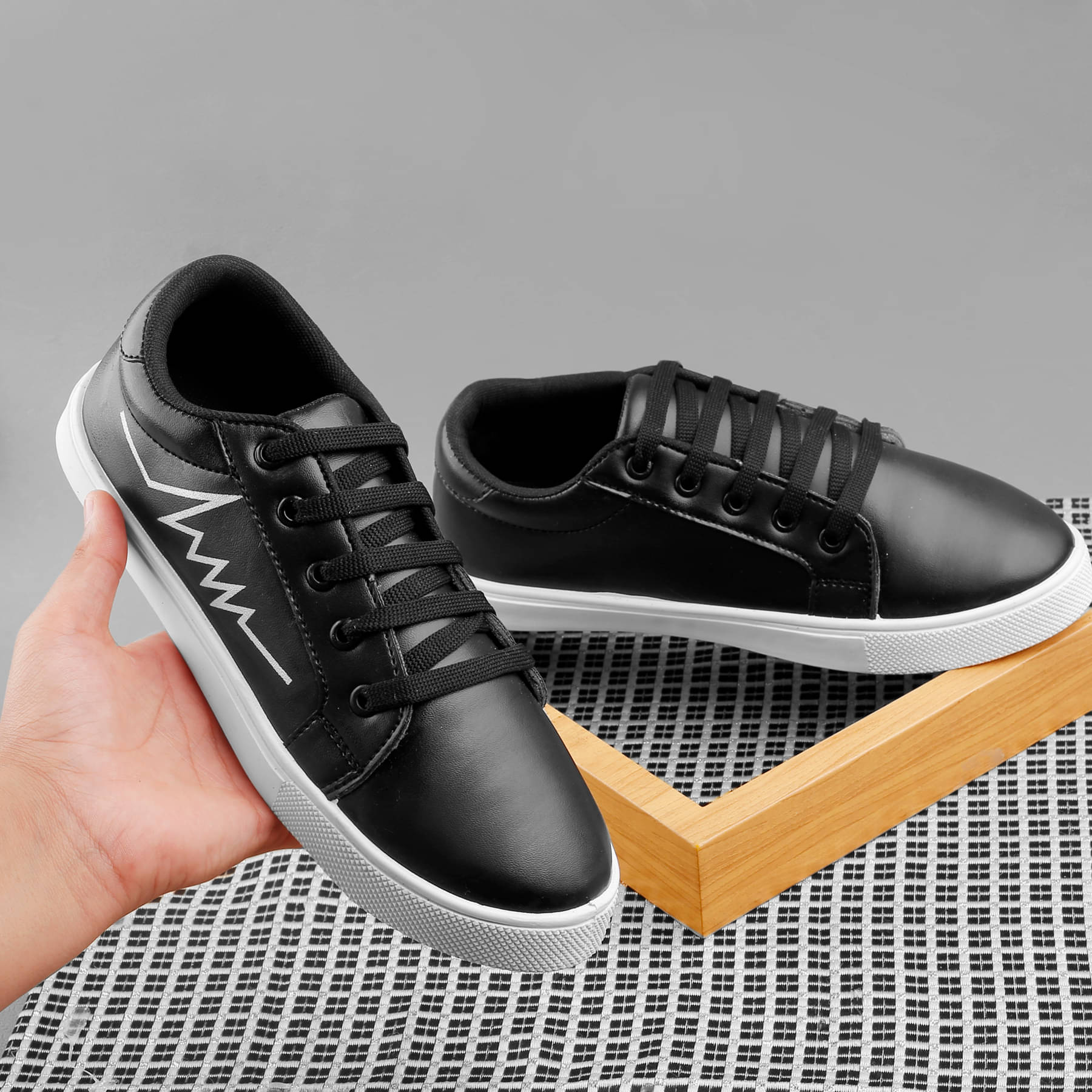     			Aroom Black Women's Sneakers