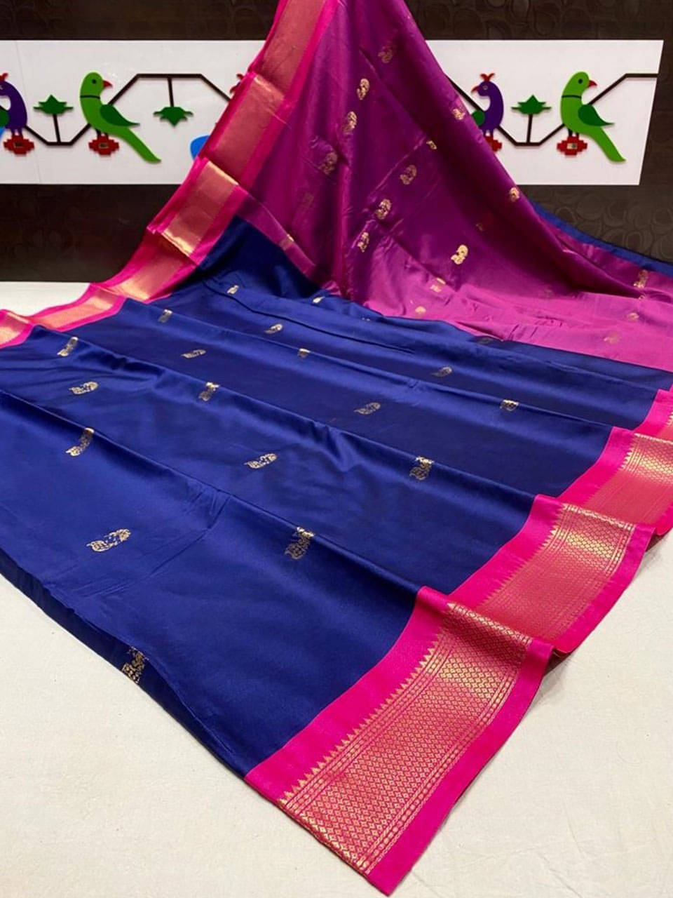     			FAB SILK Cotton Silk Woven Saree With Unstitched Blouse Piece ( Navy Blue )