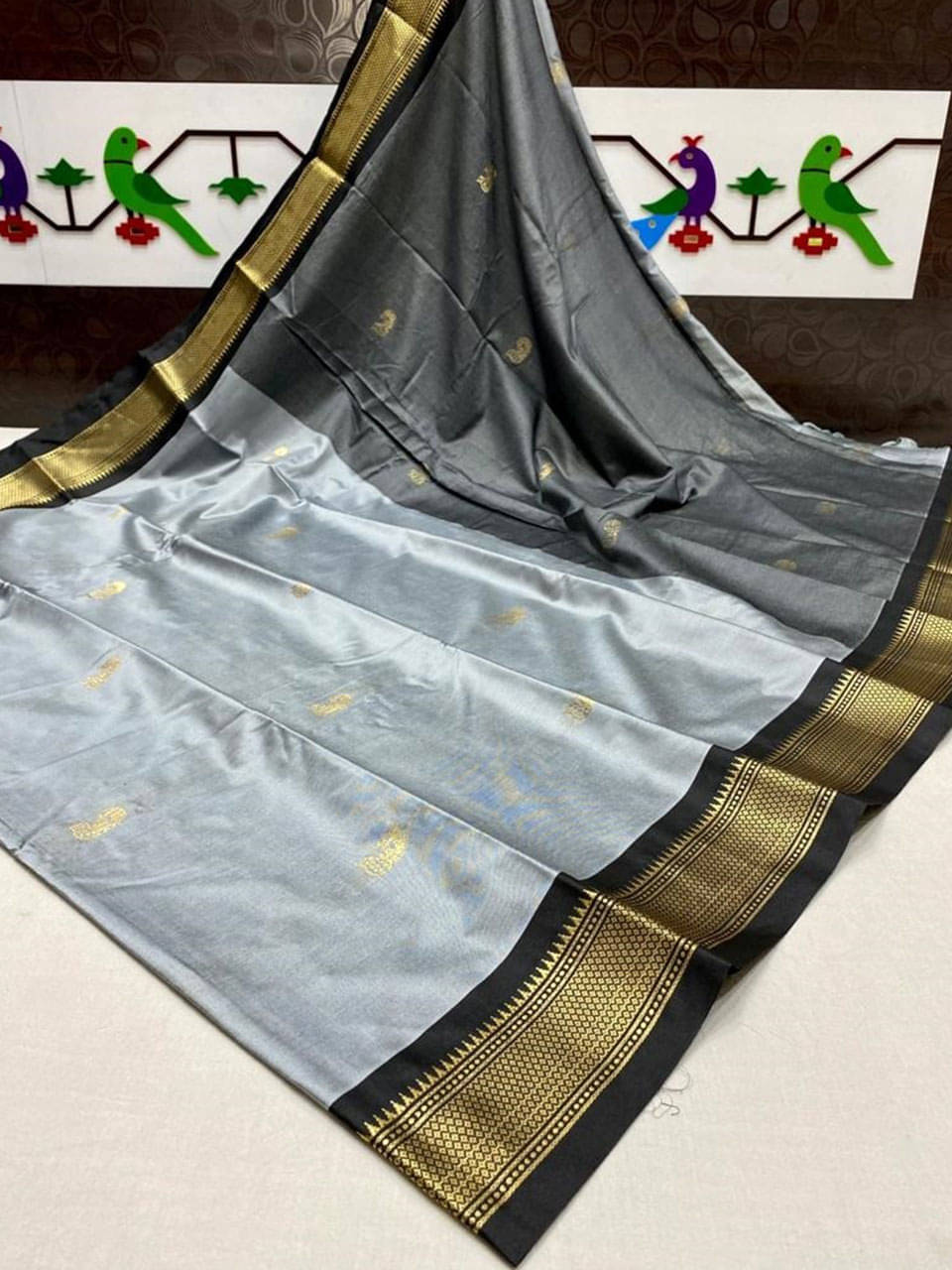     			FAB SILK Cotton Silk Woven Saree With Unstitched Blouse Piece ( Grey )