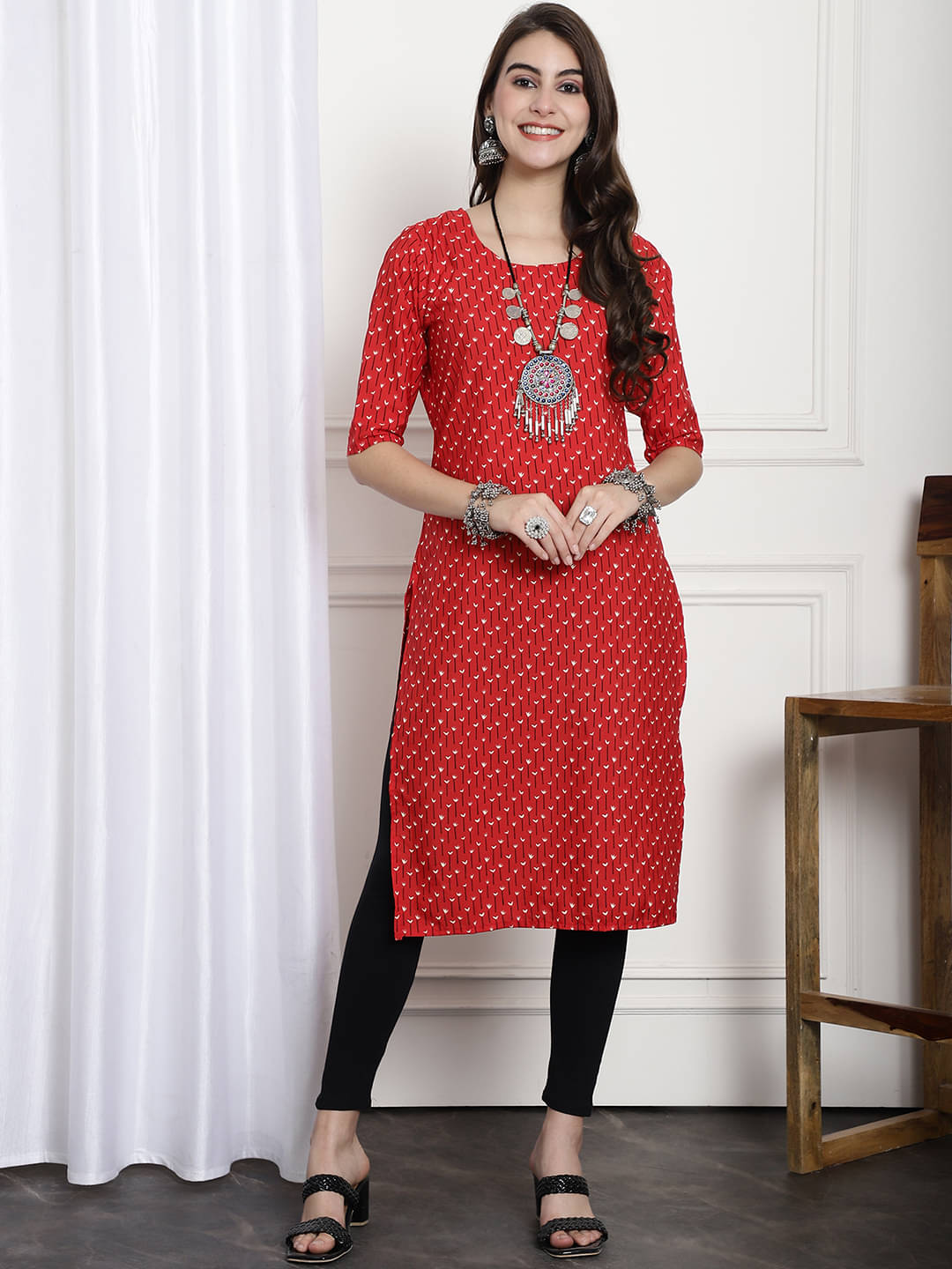 Ethnicbasket Pack of 1 Crepe Printed Straight Women's Kurti - ( Red ) Ethnicbasket Pack of 1 Crepe Printed Straight Women's Kurti - ( Red )