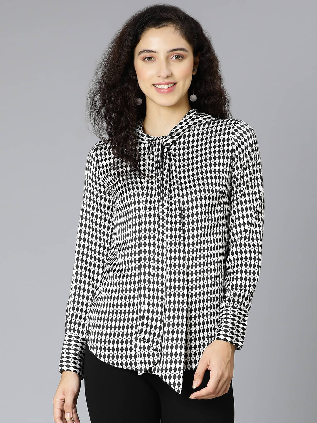 Oxolloxo Black Polyester Women's Regular Top ( Pack of 1 ) Oxolloxo Black Polyester Women's Regular Top ( Pack of 1 )