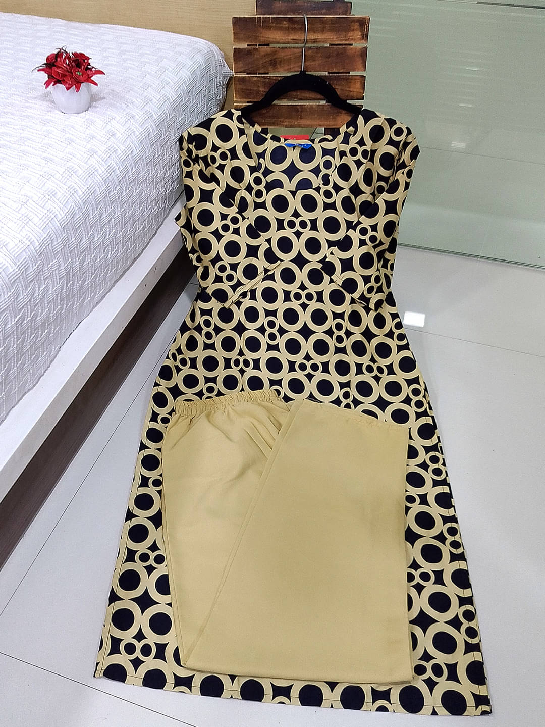 1 Stop Fashion Crepe Printed Kurti With Pants Women's Stitched Salwar Suit - Black ( Pack of 1 ) 1 Stop Fashion Crepe Printed Kurti With Pants Women's Stitched Salwar Suit - Black ( Pack of 1 )