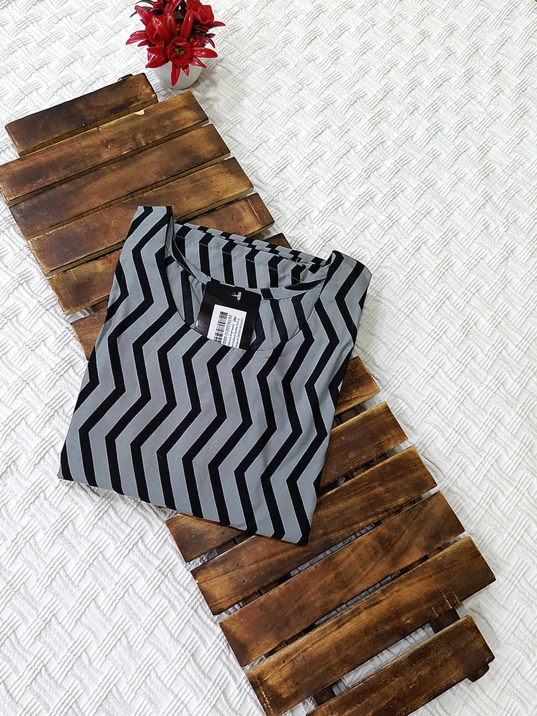 1 Stop Fashion Pack of 1 Crepe Printed Straight Women's Kurti - ( Black )     			1 Stop Fashion Pack of 1 Crepe Printed Straight Women's Kurti - ( Black )