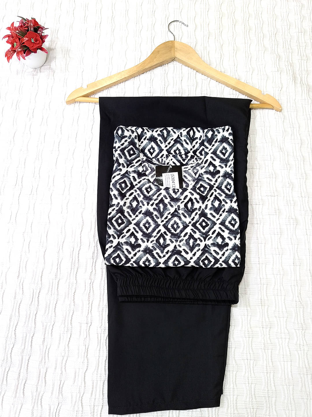     			Ethnicbasket Crepe Printed Kurti With Pants Women's Stitched Salwar Suit - Black ( Pack of 1 )