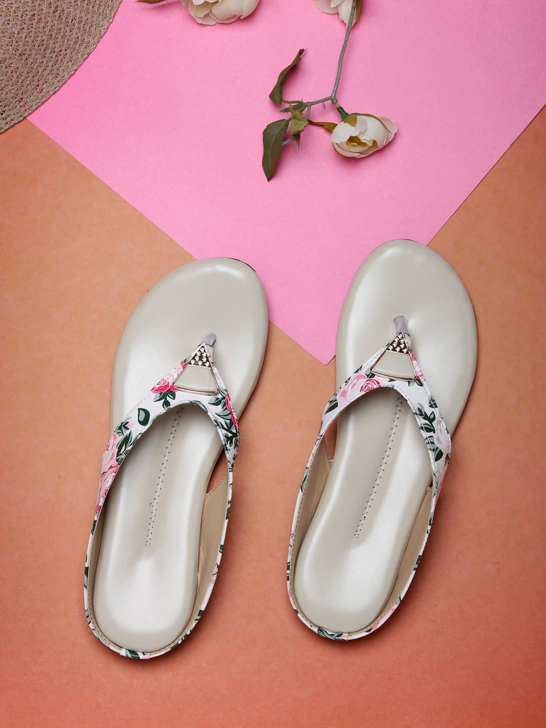     			Carrito Cream Women's Flats