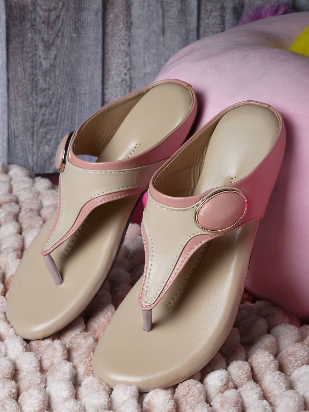     			Carrito Cream Women's Flats