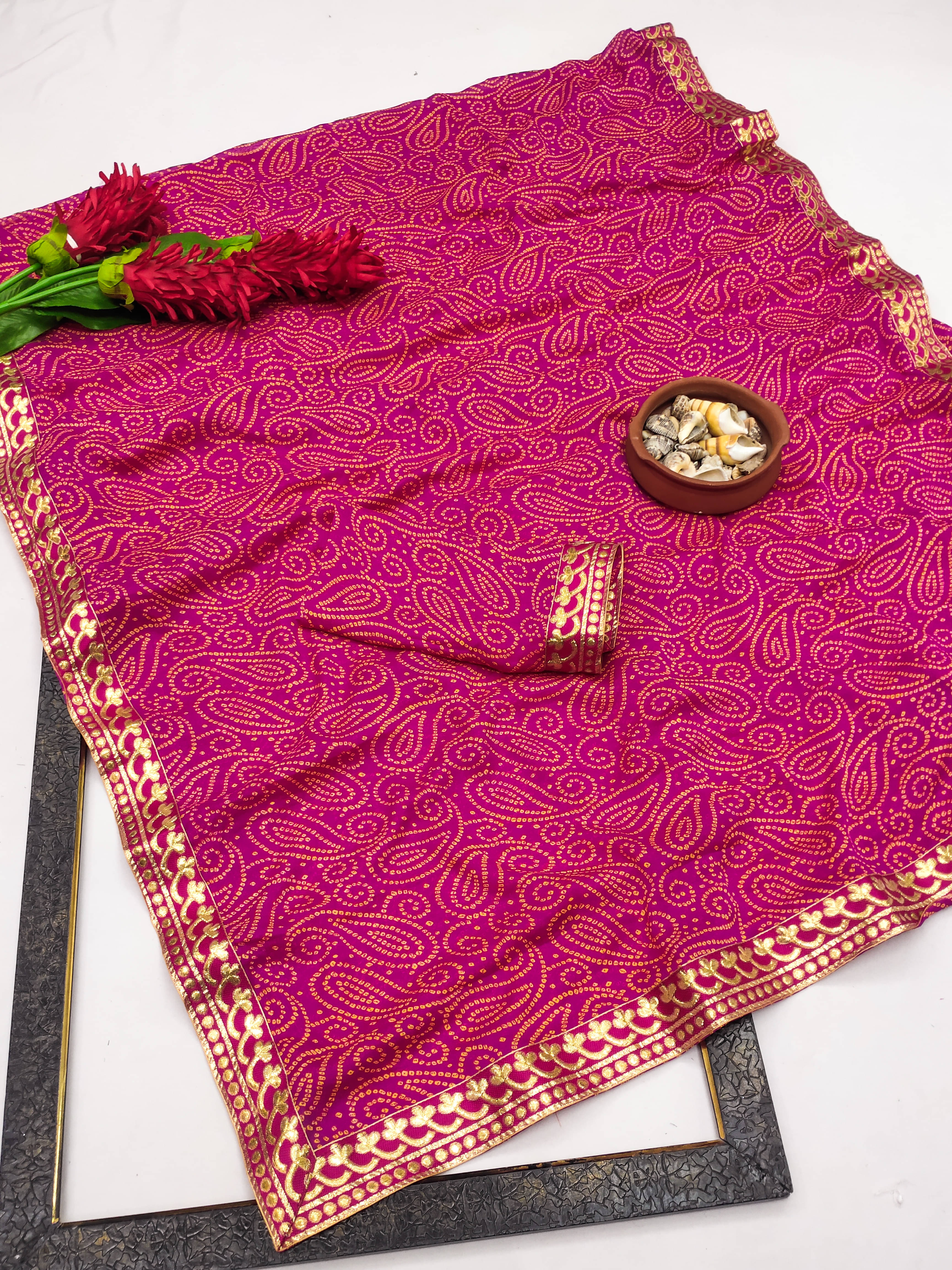 Kanooda Prints Georgette Printed Saree With Unstitched Blouse Piece ( Pink ) Kanooda Prints Georgette Printed Saree With Unstitched Blouse Piece ( Pink )