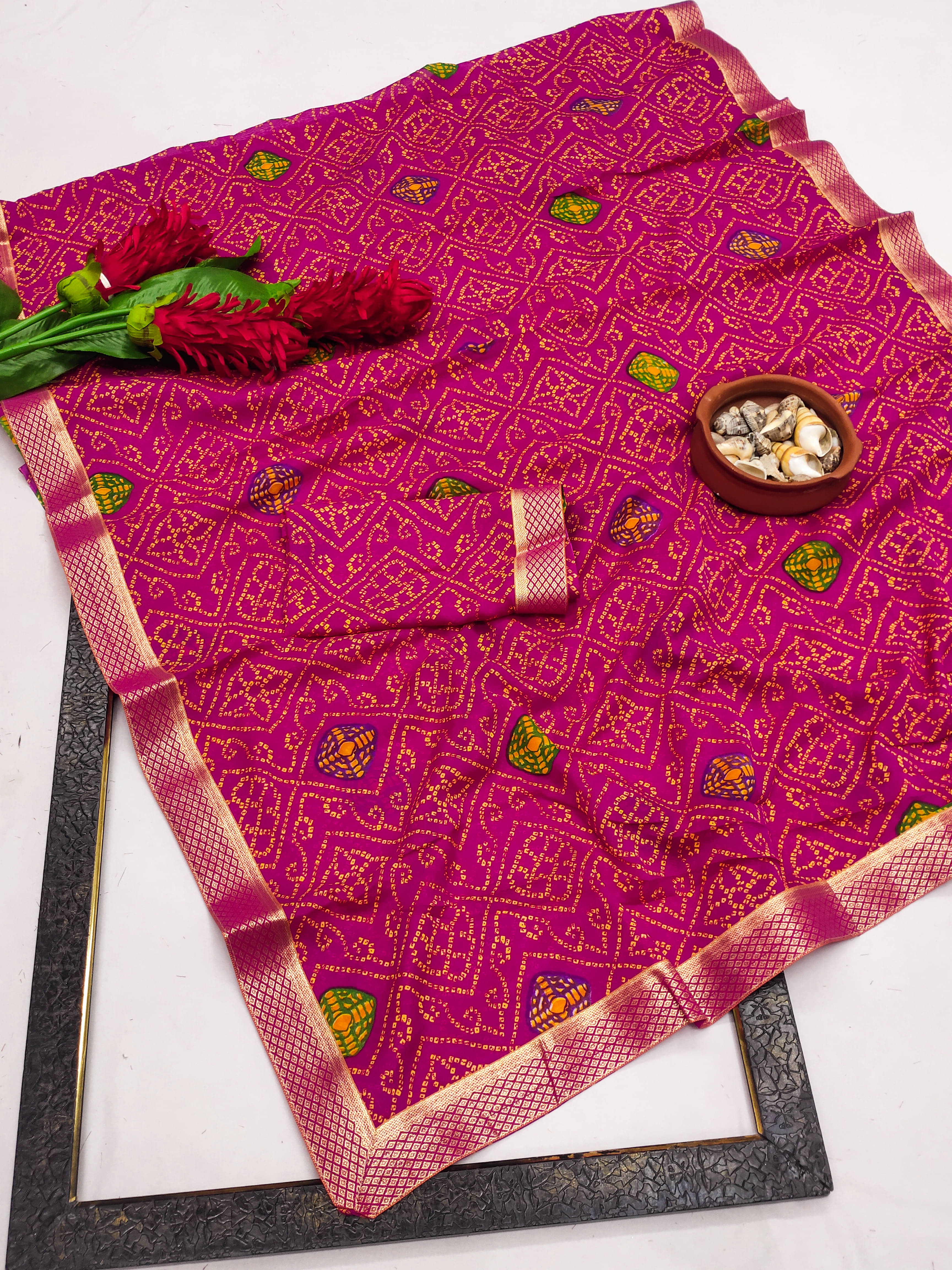 Kanooda Prints Georgette Printed Saree With Unstitched Blouse Piece ( Pink ) Kanooda Prints Georgette Printed Saree With Unstitched Blouse Piece ( Pink )