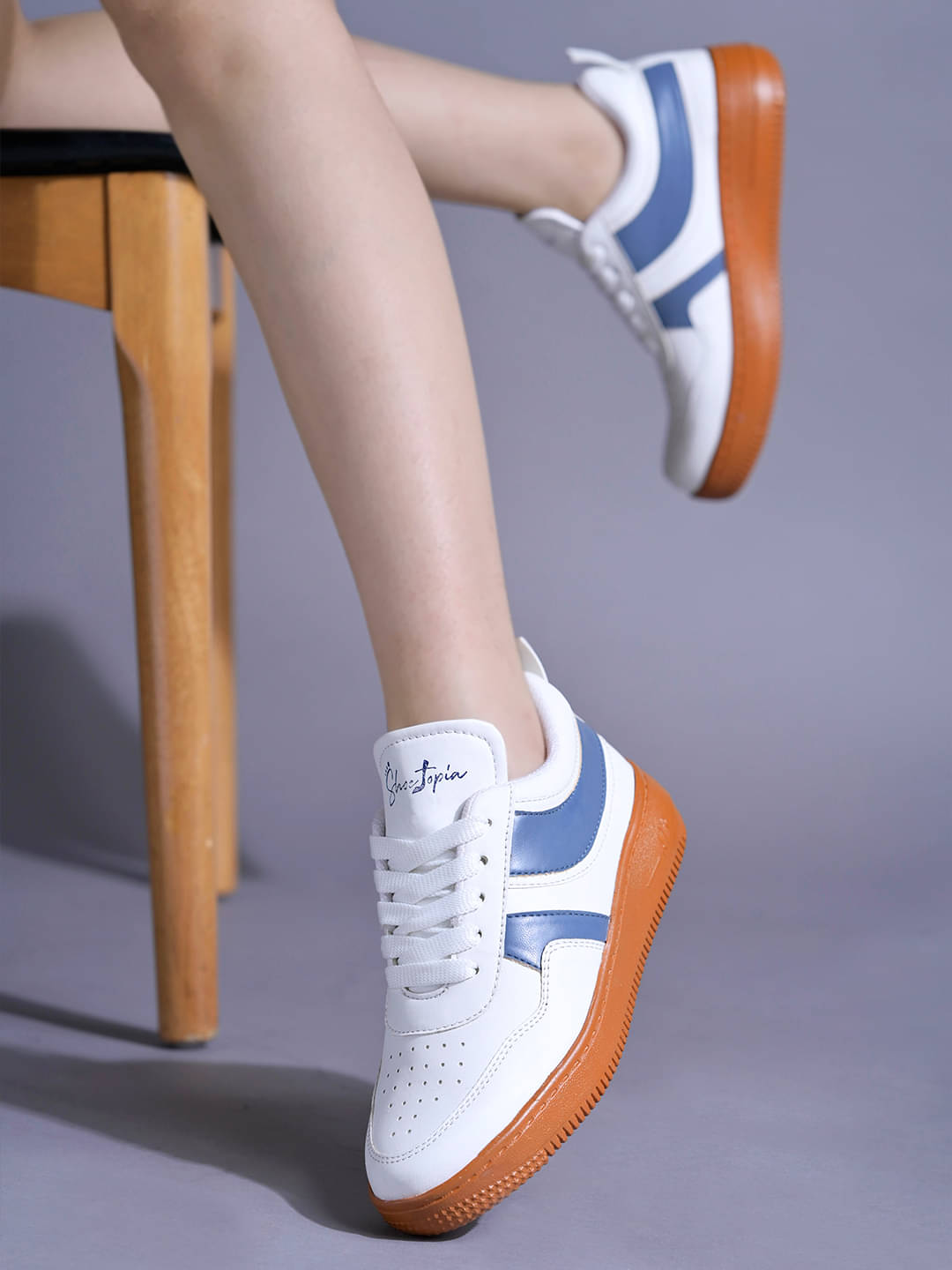     			Shoetopia White Women's Sneakers