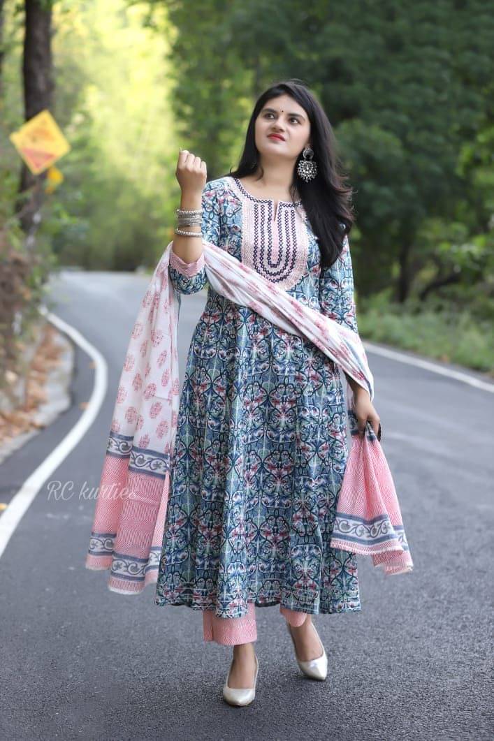 piludi Viscose Printed Kurti With Pants Women's Stitched Salwar Suit - Multicoloured ( Pack of 1 ) piludi Viscose Printed Kurti With Pants Women's Stitched Salwar Suit - Multicoloured ( Pack of 1 )