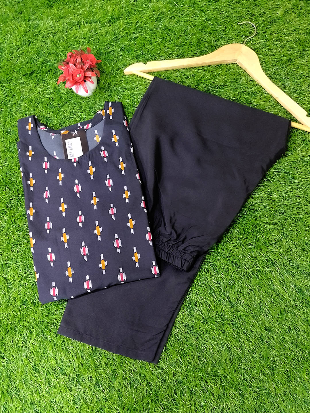 1 Stop Fashion Pack of 1 Crepe Printed Straight Women's Kurti - ( Black ) 1 Stop Fashion Pack of 1 Crepe Printed Straight Women's Kurti - ( Black )