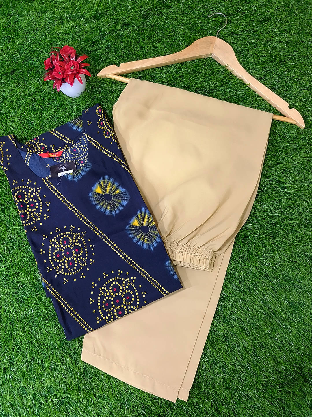     			1 Stop Fashion Pack of 1 Crepe Printed Straight Women's Kurti - ( Charcoal )