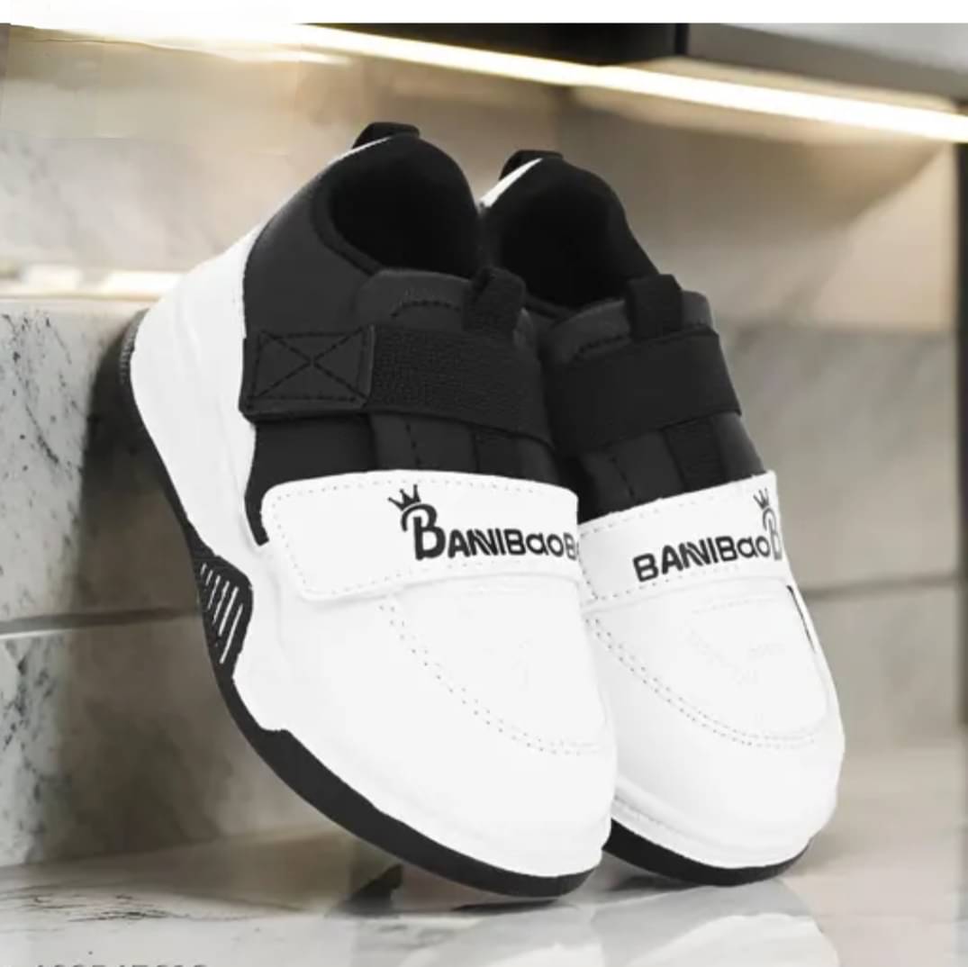     			ICONIC ME - Black Boy's Sneakers ( 1 Pair )