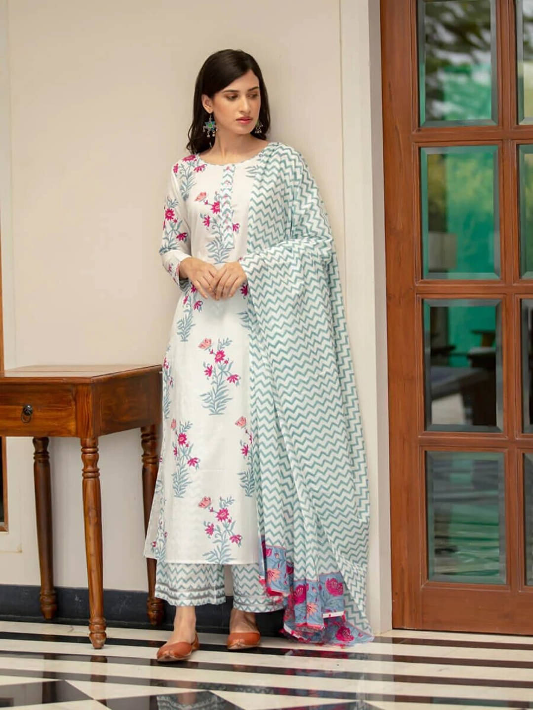 Royal Export Viscose Printed Kurti With Palazzo Women's Stitched Salwar Suit - White ( Pack of 1 ) Royal Export Viscose Printed Kurti With Palazzo Women's Stitched Salwar Suit - White ( Pack of 1 )