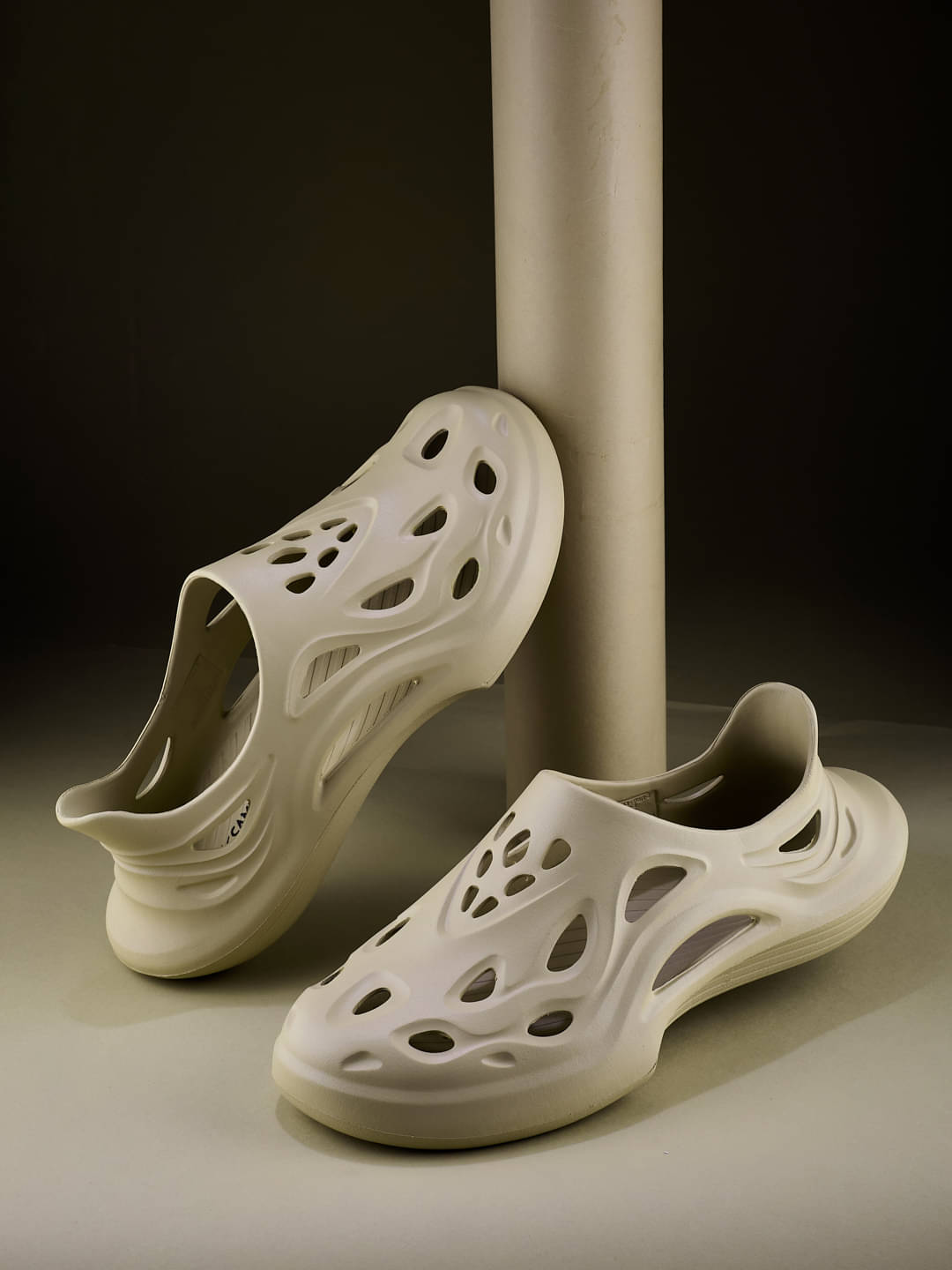     			Campus - Beige Men's Clogs