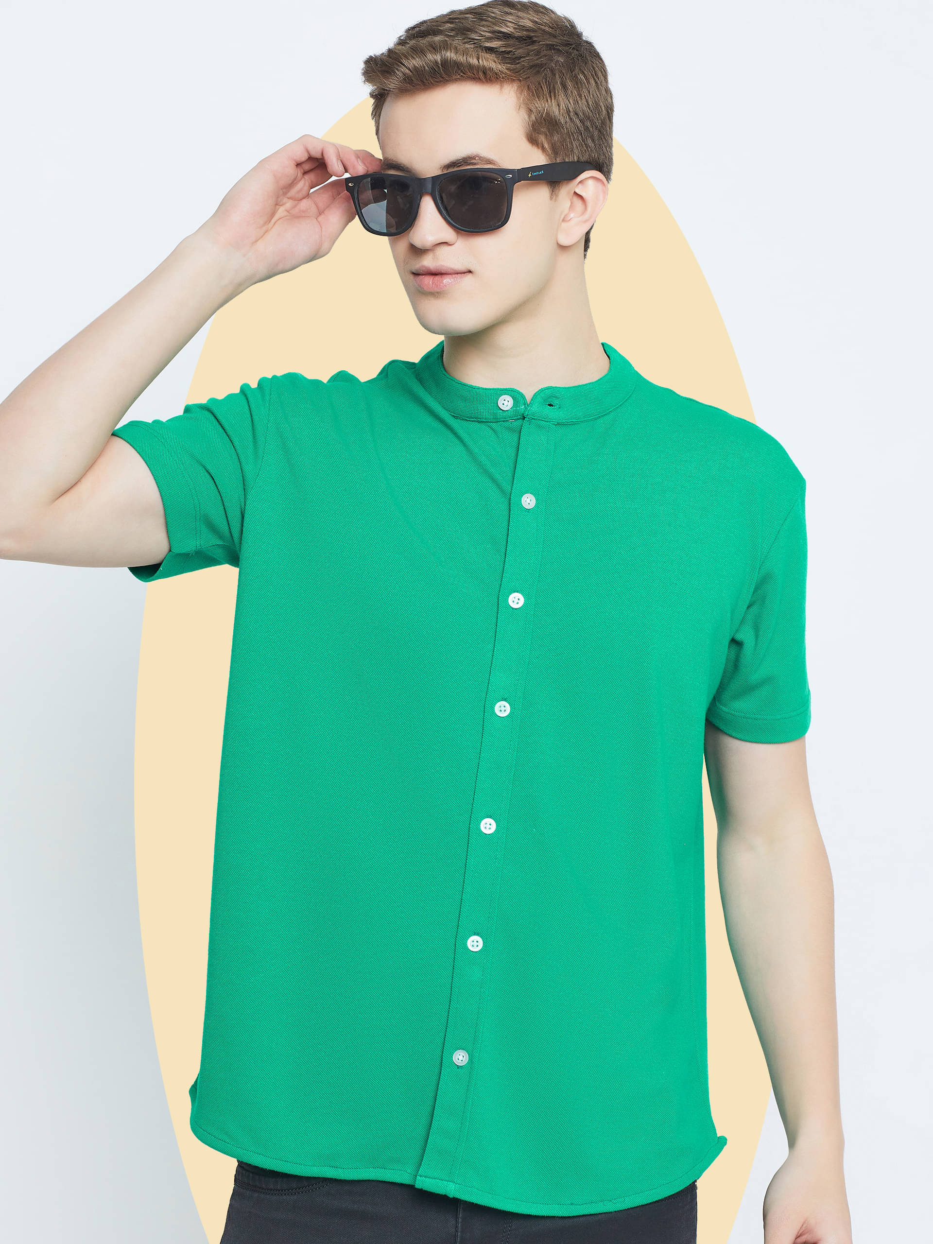 GET GOLF Cotton Blend Regular Fit Solids Half Sleeves Men's Casual Shirt - Green ( Pack of 1 ) GET GOLF Cotton Blend Regular Fit Solids Half Sleeves Men's Casual Shirt - Green ( Pack of 1 )