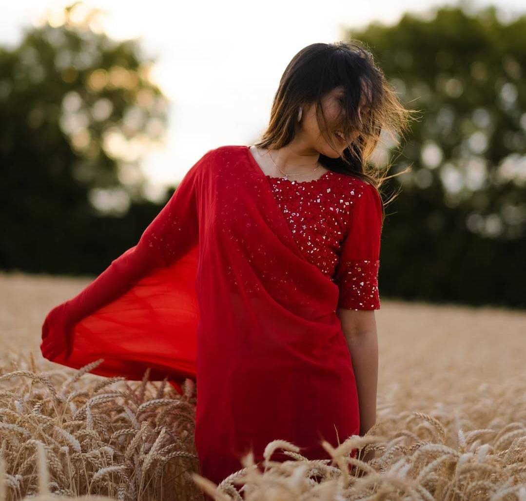 ANAND SAREES Georgette Solid Saree With Unstitched Blouse Piece ( Red )     			ANAND SAREES Georgette Solid Saree With Unstitched Blouse Piece ( Red )